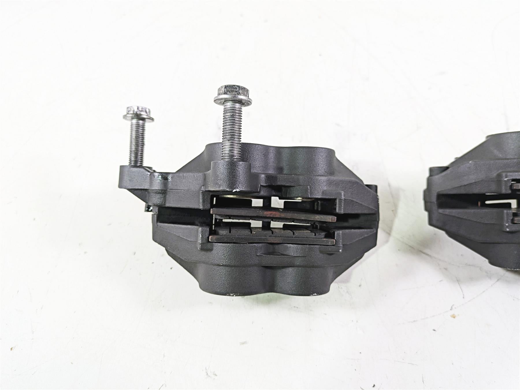 2015 Triumph Tiger Explorer XC Front Brake Caliper Set T2020955 T2020965 {{ shop.shopifyCountryName }} - Mototech271