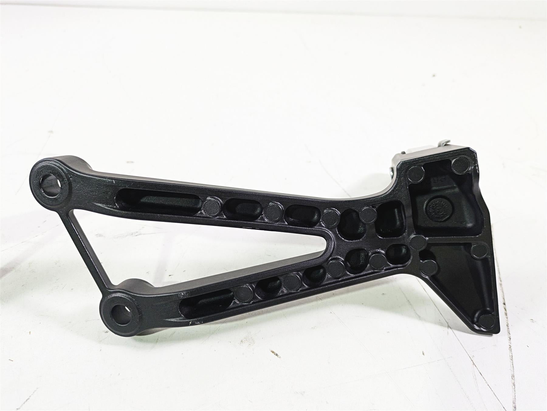2022 Kawasaki ZR900RS Cafe Rear Passenger Foot Peg Rest Set 35063-1393-18R {{ shop.shopifyCountryName }} - Mototech271