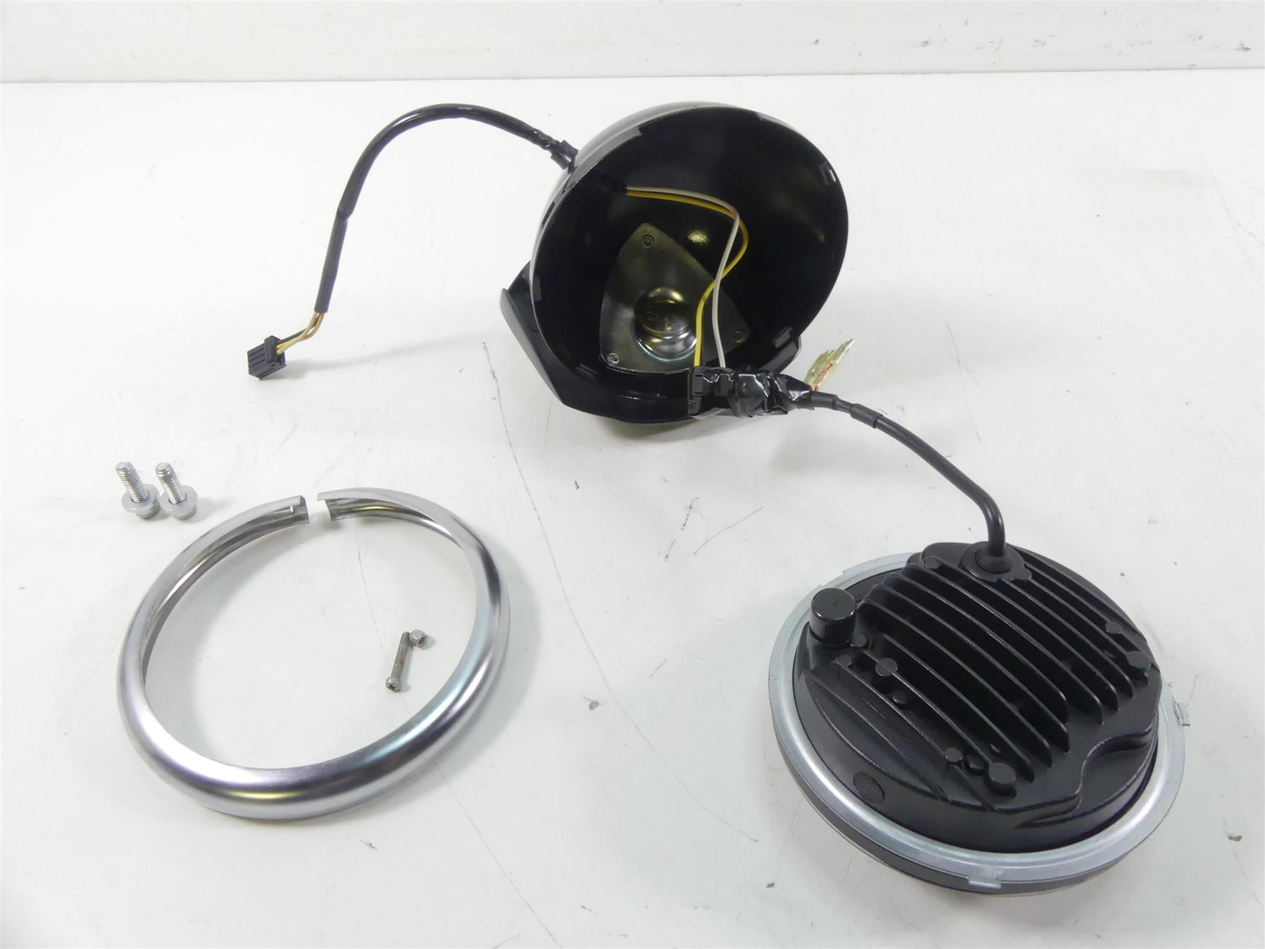 2019 Harley XL883 N Sportster Iron Headlight Head Light Lamp 69774-07 68297-05 {{ shop.shopifyCountryName }} - Mototech271