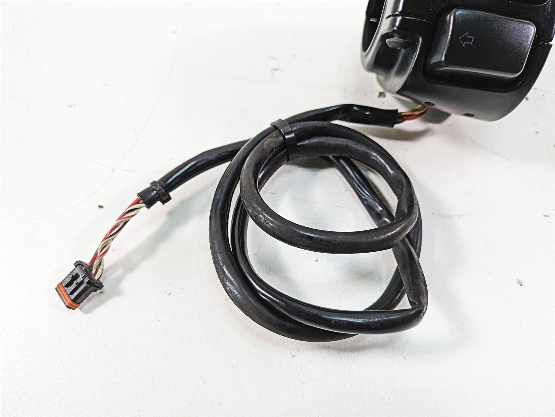 2013 Harley Softail FLSTC Heritage Classic Left Hand Control Switch 72949-12A {{ shop.shopifyCountryName }} - Mototech271