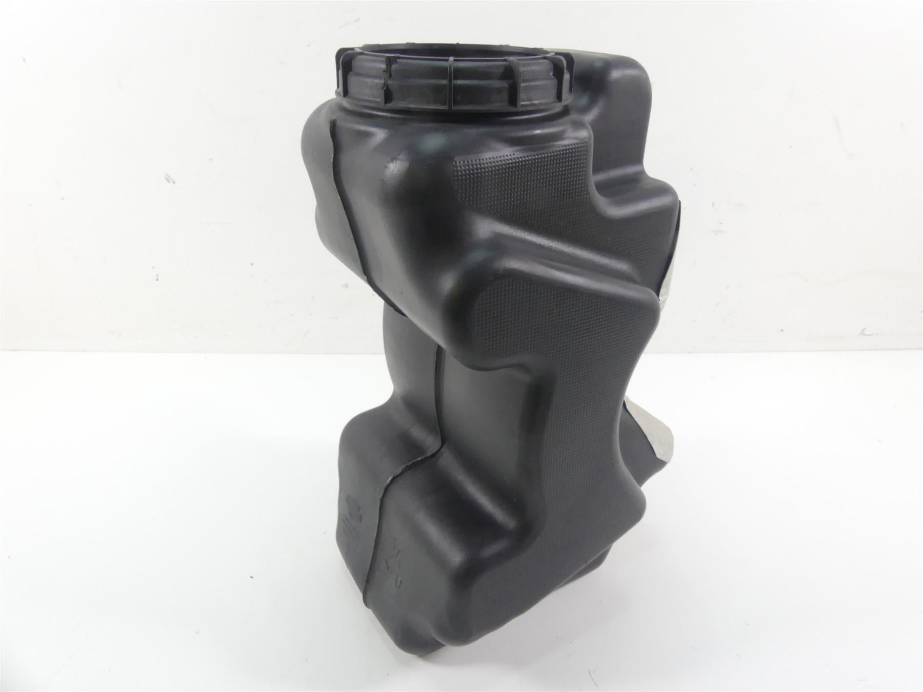 2006 Harley VRSCD Night Rod Plastic Fuel Gas Petrol Tank 61328-01 {{ shop.shopifyCountryName }} - Mototech271