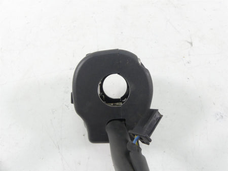 2007 Yamaha XVS1300 V-Star Left Hand Light Horn Control Switch 3D8-83973-00-00 {{ shop.shopifyCountryName }} - Mototech271
