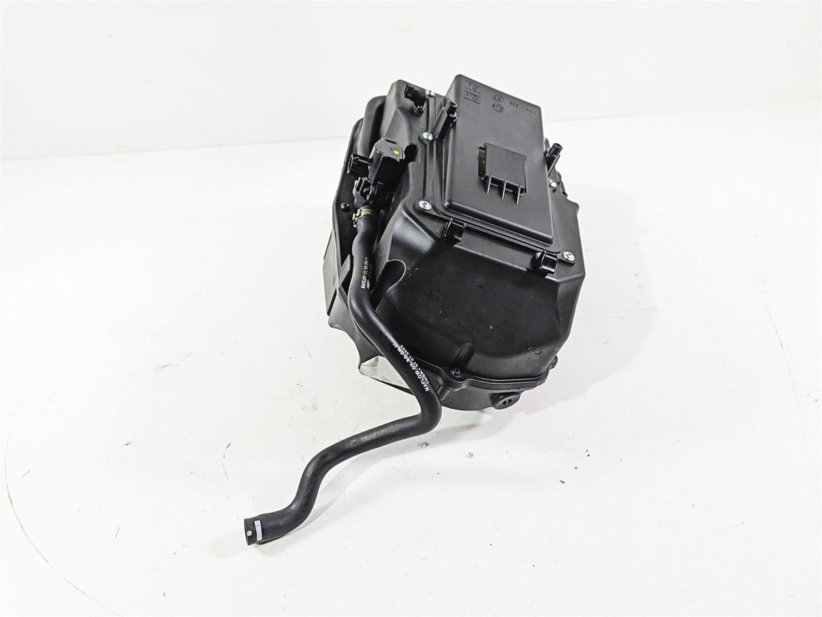 2023 Ducati Monster 937 SP Air Cleaner Breather Filter Box 44219673A 44219665A {{ shop.shopifyCountryName }} - Mototech271