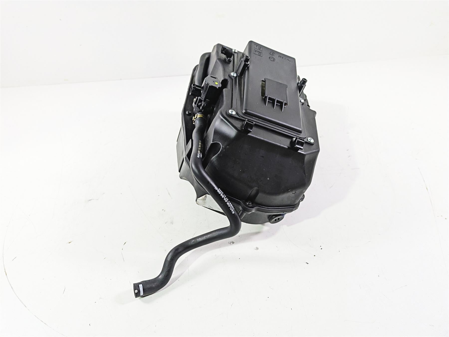 2023 Ducati Monster 937 SP Air Cleaner Breather Filter Box 44219673A 44219665A {{ shop.shopifyCountryName }} - Mototech271