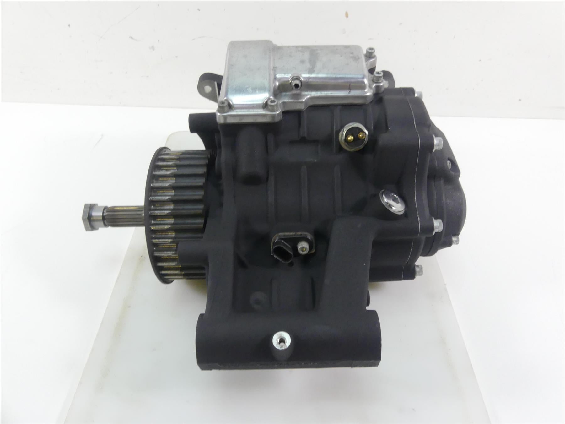 2008 Harley Softail FLSTSB Cross Bones 6-Speed Transmission Gear Box 33030-07A {{ shop.shopifyCountryName }} - Mototech271