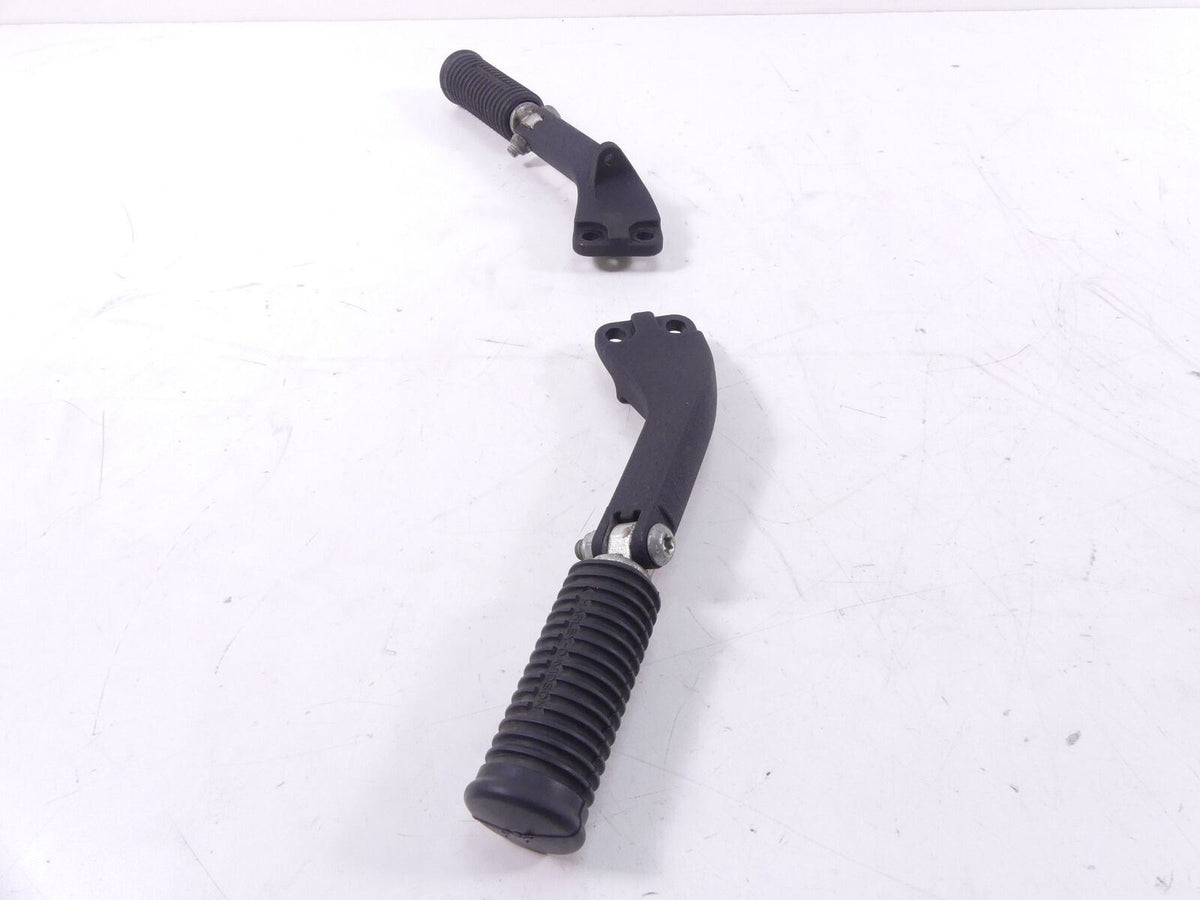 2016 Harley FLD Dyna Switchback 103 Passenger Footpeg Set R 49224-06A L 49230-06 {{ shop.shopifyCountryName }} - Mototech271