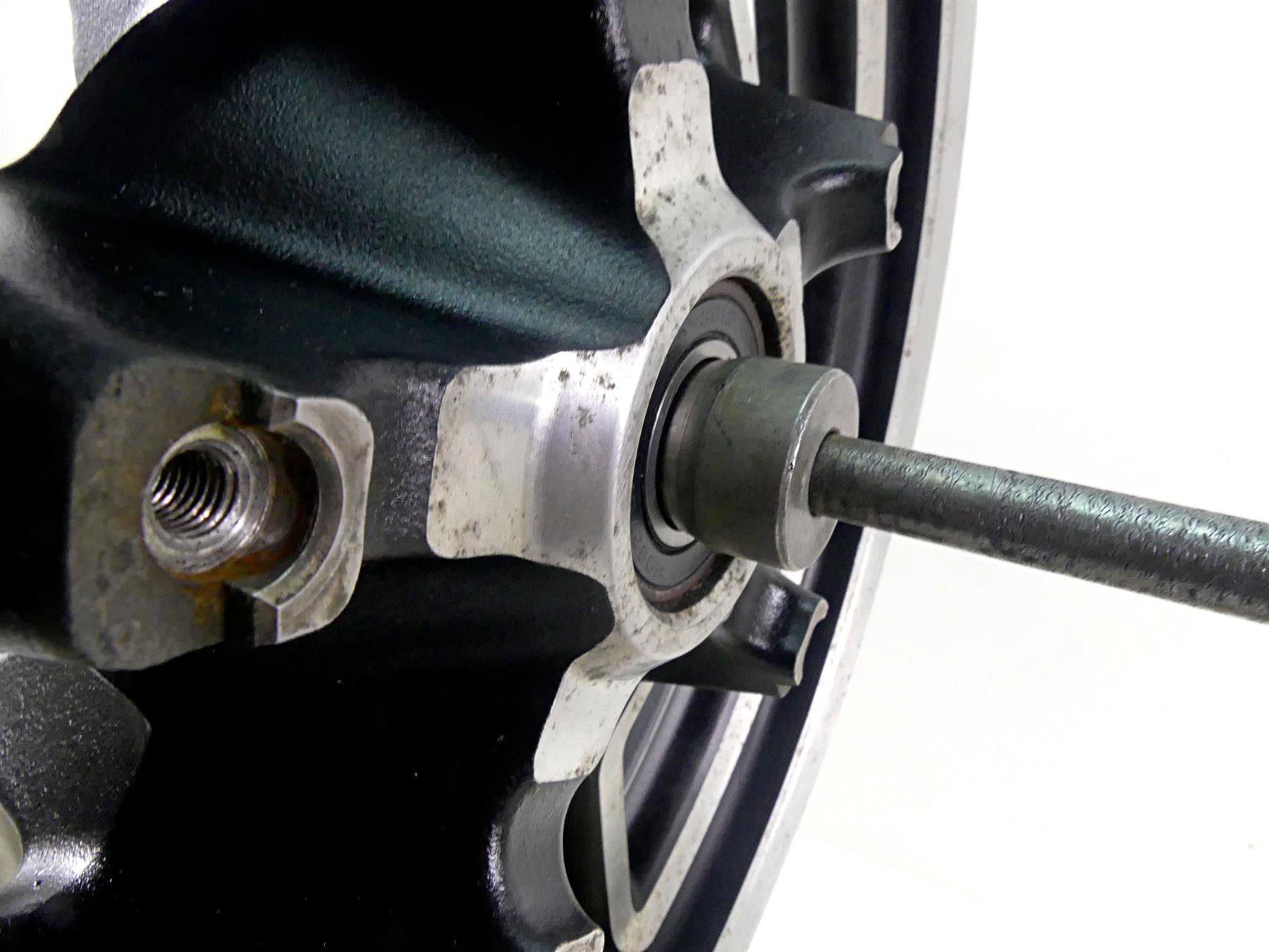 2014 Harley FXDL Dyna Low Rider Front Wheel Rim 19x2.5 - Ding 43300280 {{ shop.shopifyCountryName }} - Mototech271