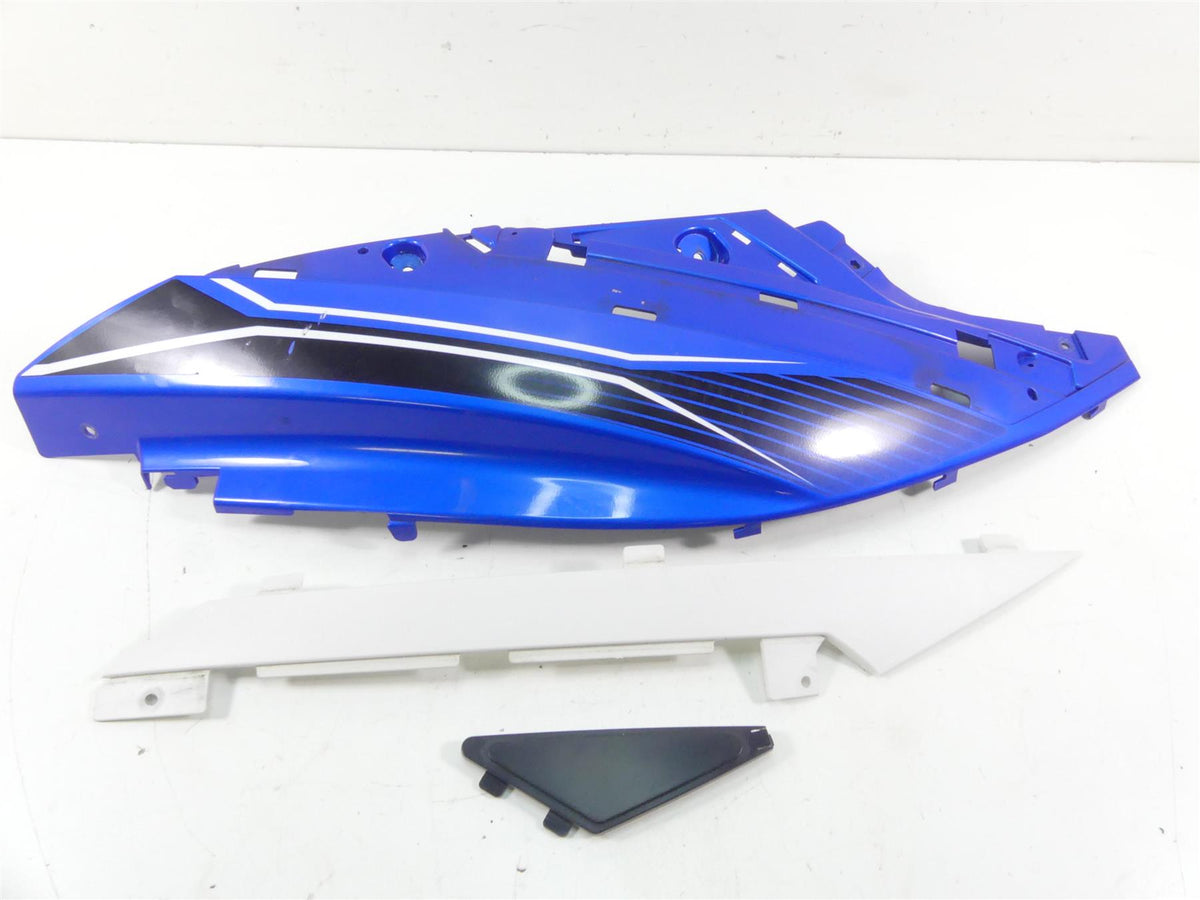 2018 Yamaha Waverunner VX 1800 Cruiser Right Blue Side Fairing Cover F2X-U377C {{ shop.shopifyCountryName }} - Mototech271