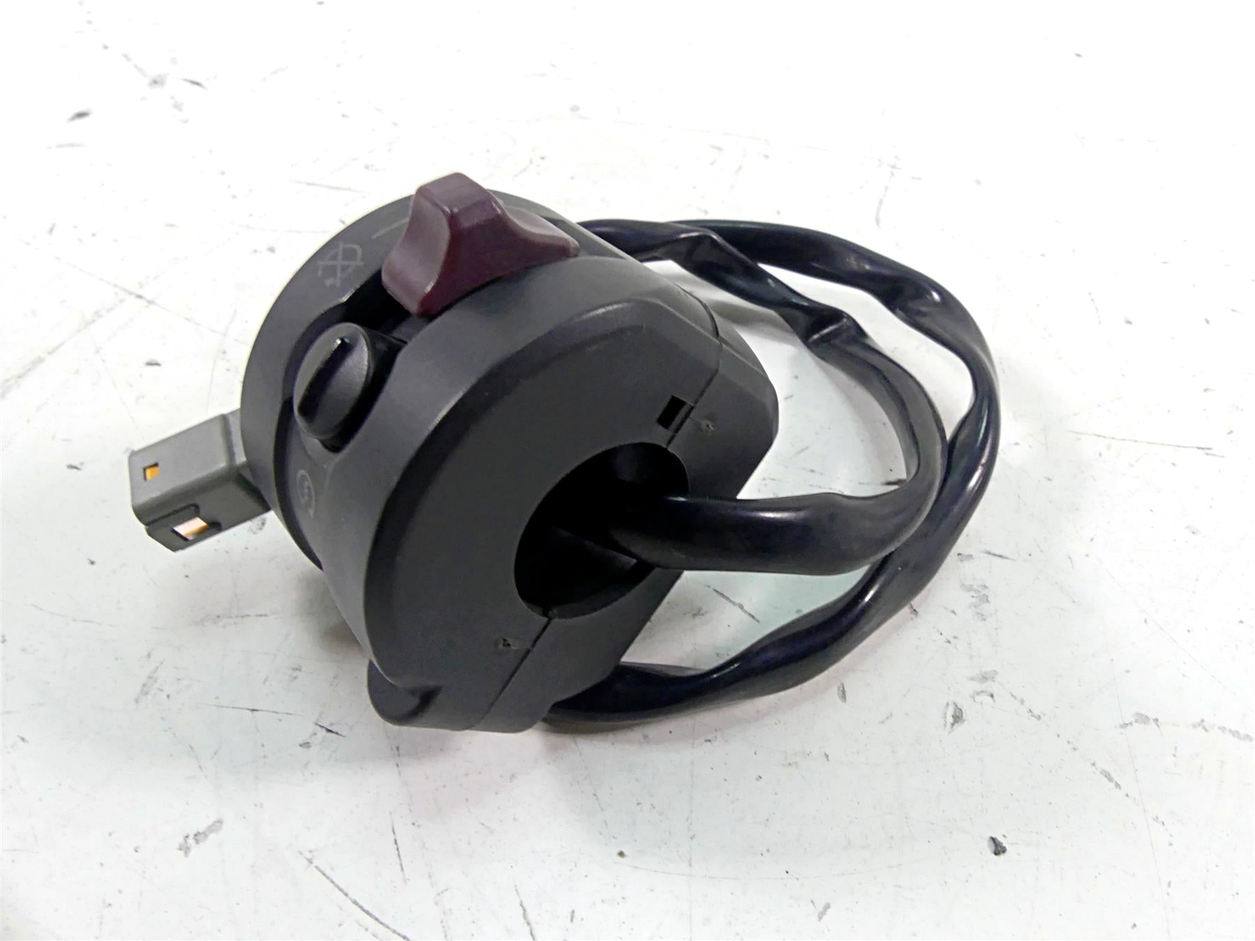 2013 Ducati Diavel Red Right Hand Start Kill Control Switch 65010102E {{ shop.shopifyCountryName }} - Mototech271