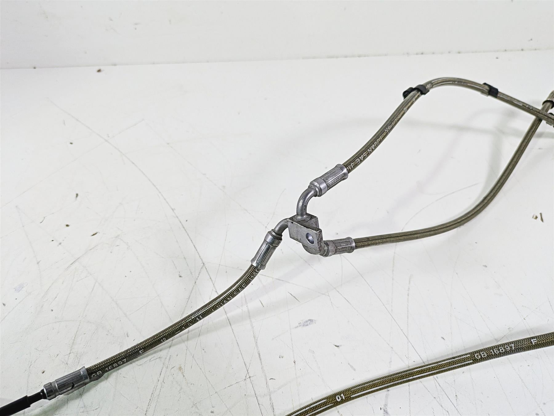 2020 Triumph Daytona 765 Moto2 Front Abs Brake Line Hose Set T2021936 {{ shop.shopifyCountryName }} - Mototech271