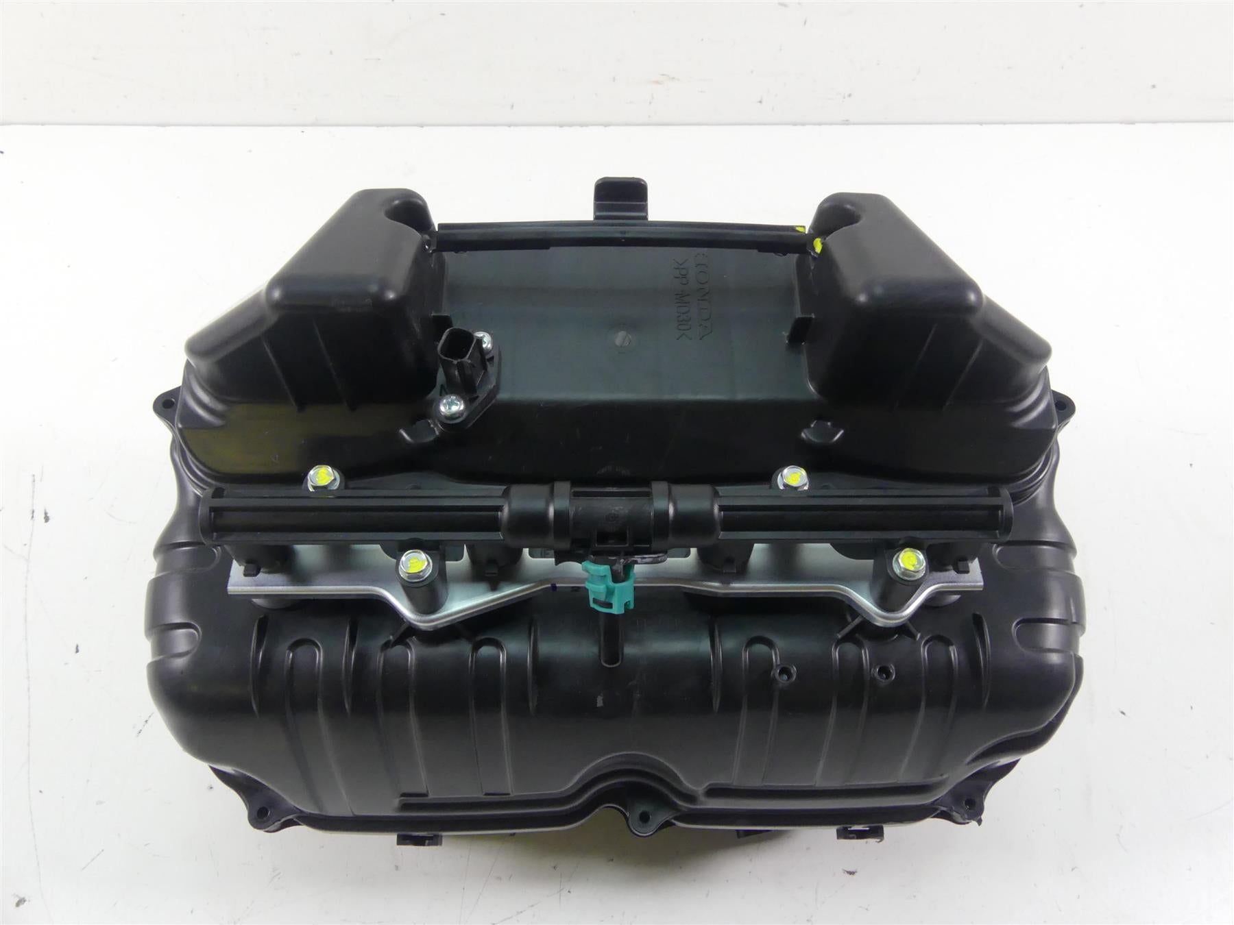 2021 Honda CBR600RR Air Box Filter Cleaner Breather & Injectors 17220-MFJ-D00 {{ shop.shopifyCountryName }} - Mototech271