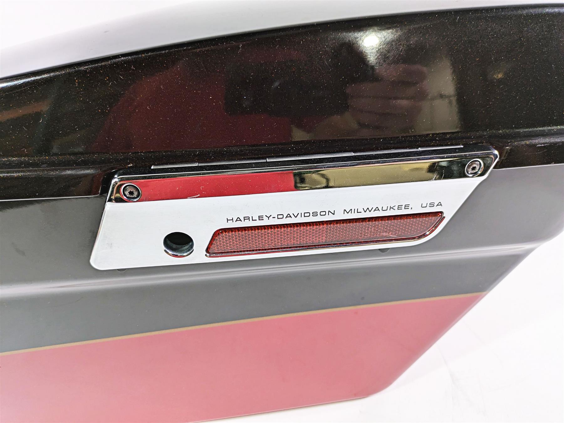 2010 Harley Touring FLHTK Electra Glide Right Saddlebag Saddle Bag 90752-93 {{ shop.shopifyCountryName }} - Mototech271
