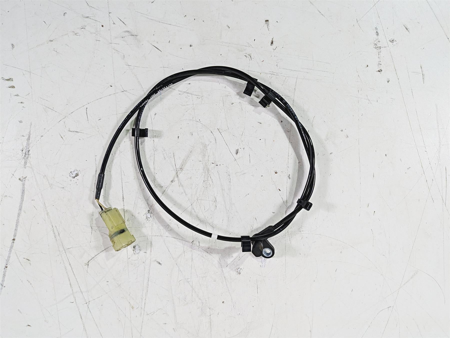 2020 Triumph Daytona 765 Moto2 Rear Abs Brake Wheel Speed Sensor T2021495 {{ shop.shopifyCountryName }} - Mototech271