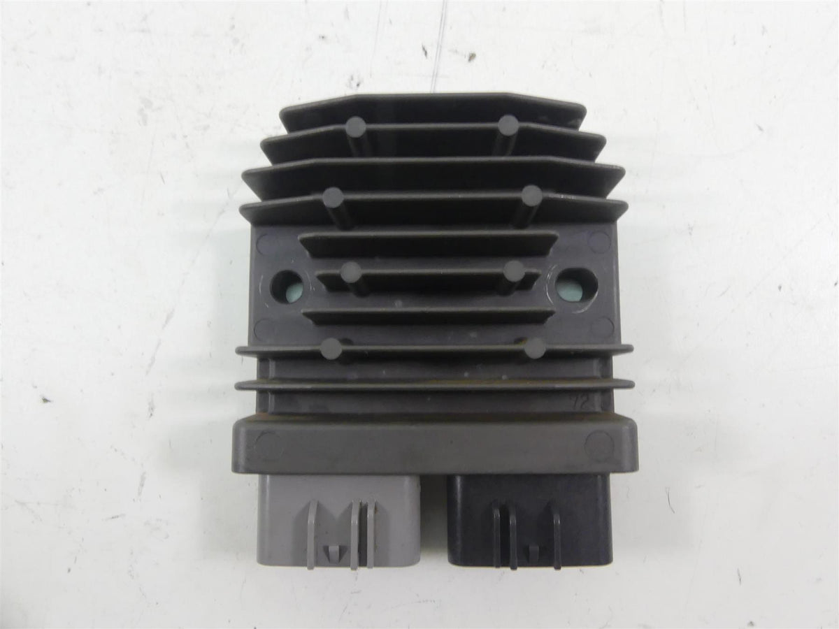 2017 Triumph Thruxton 1200 R Rectifier Voltage Regulator FH020AA T1300679 {{ shop.shopifyCountryName }} - Mototech271
