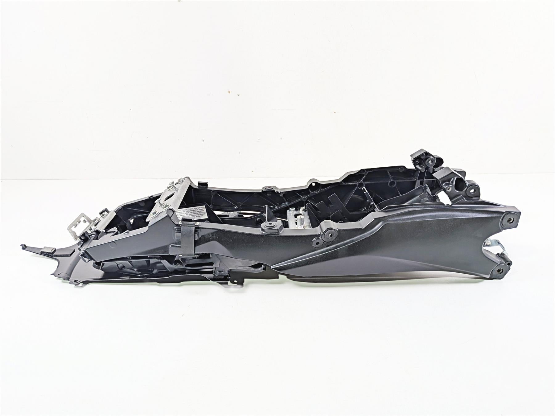 2024 Suzuki GSXR600 Subframe Inner Fender Set 41221-14J00-YUG 41211-14J00-YUG {{ shop.shopifyCountryName }} - Mototech271