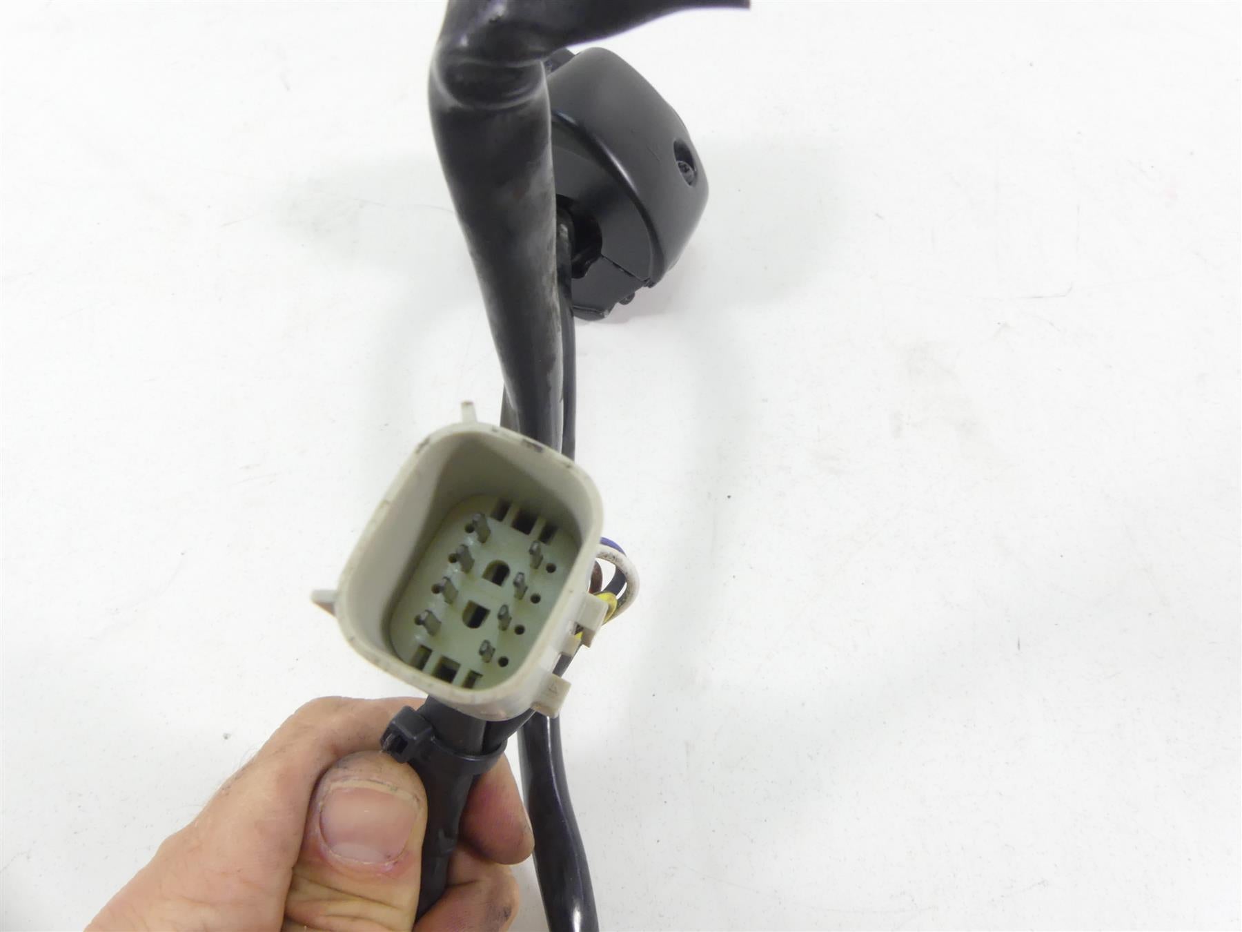 2015 Harley VRSCF Muscle Rod Left Blinker Lights Hand Control Switch 71682-06A {{ shop.shopifyCountryName }} - Mototech271