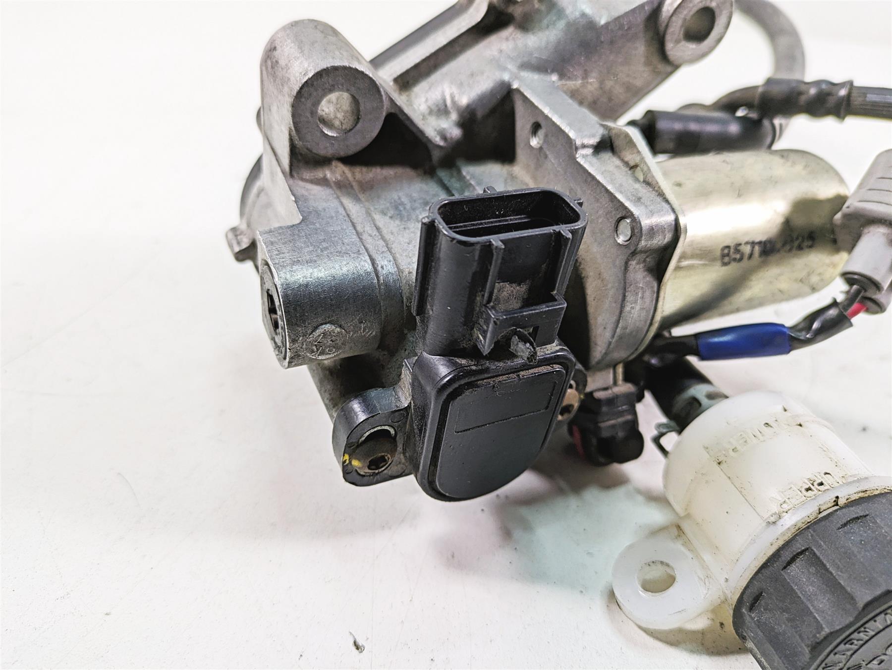 2019 Yamaha YXZ1000 R EPS SS SE Clutch Actuator Master Cylinder B57-82460-03-00 {{ shop.shopifyCountryName }} - Mototech271