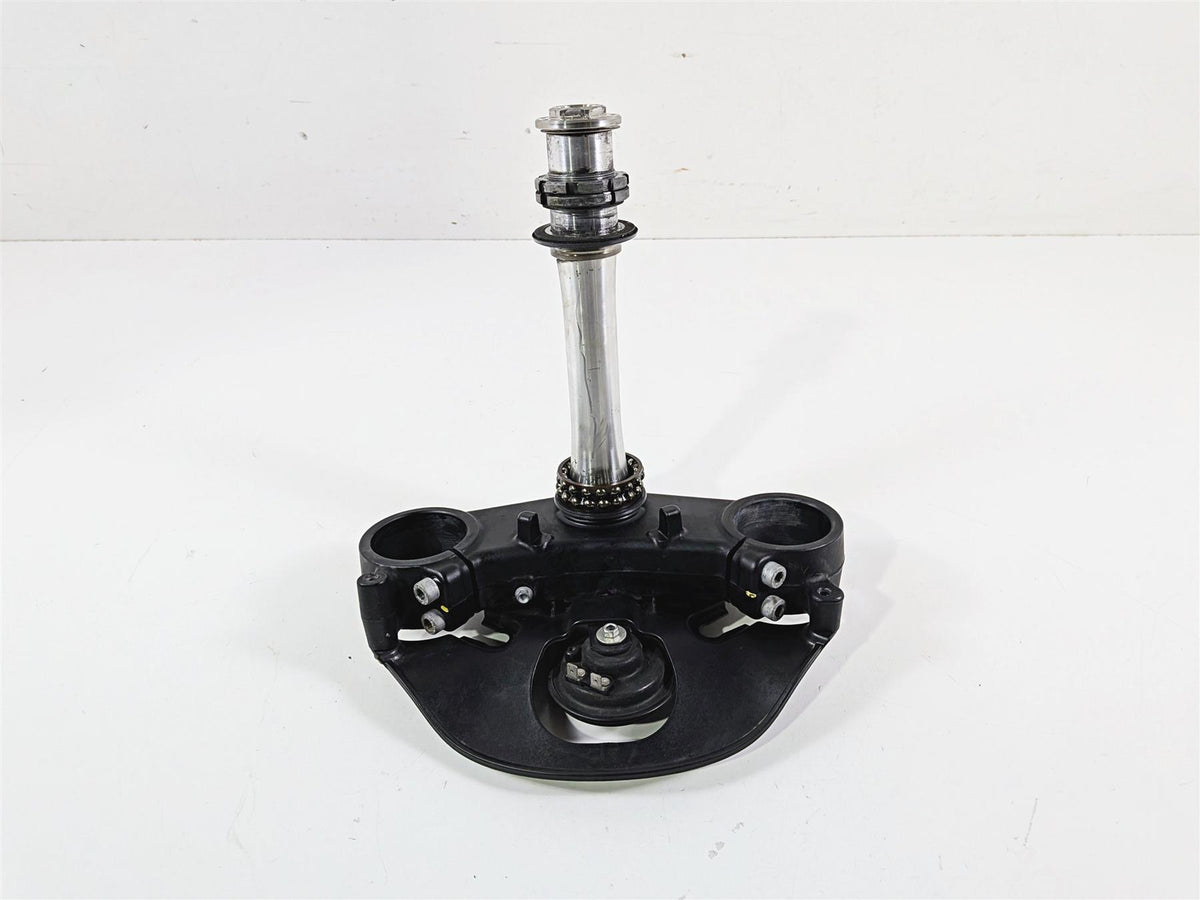 2018 Aprilia RSV4 RR Lower Triple Tree Steering Clamp 2B003923 848736 890848 {{ shop.shopifyCountryName }} - Mototech271