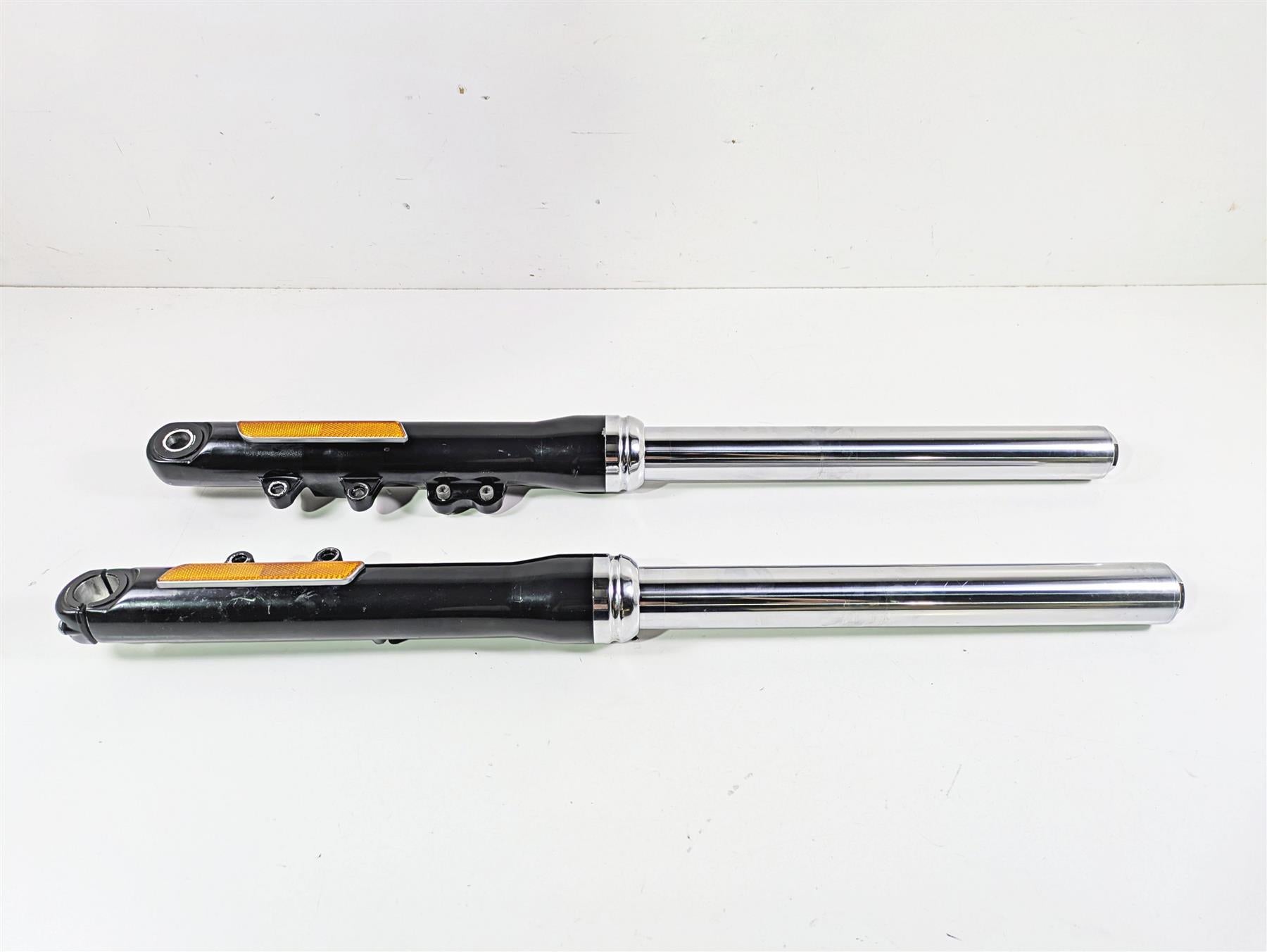 2014 Harley FXDF Dyna Fat Bob Front Fork Leg Set 49mm 48622-08A 48623-08A