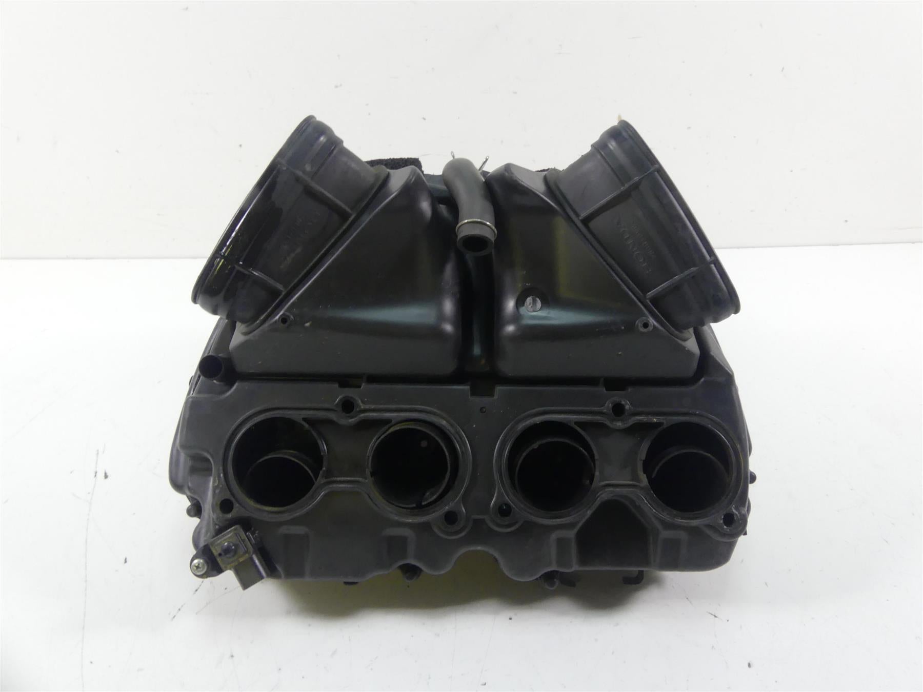 2015 Honda CBR1000 RR SC59 Air Box Cleaner Breather & Injectors 17220-MFL-000 {{ shop.shopifyCountryName }} - Mototech271