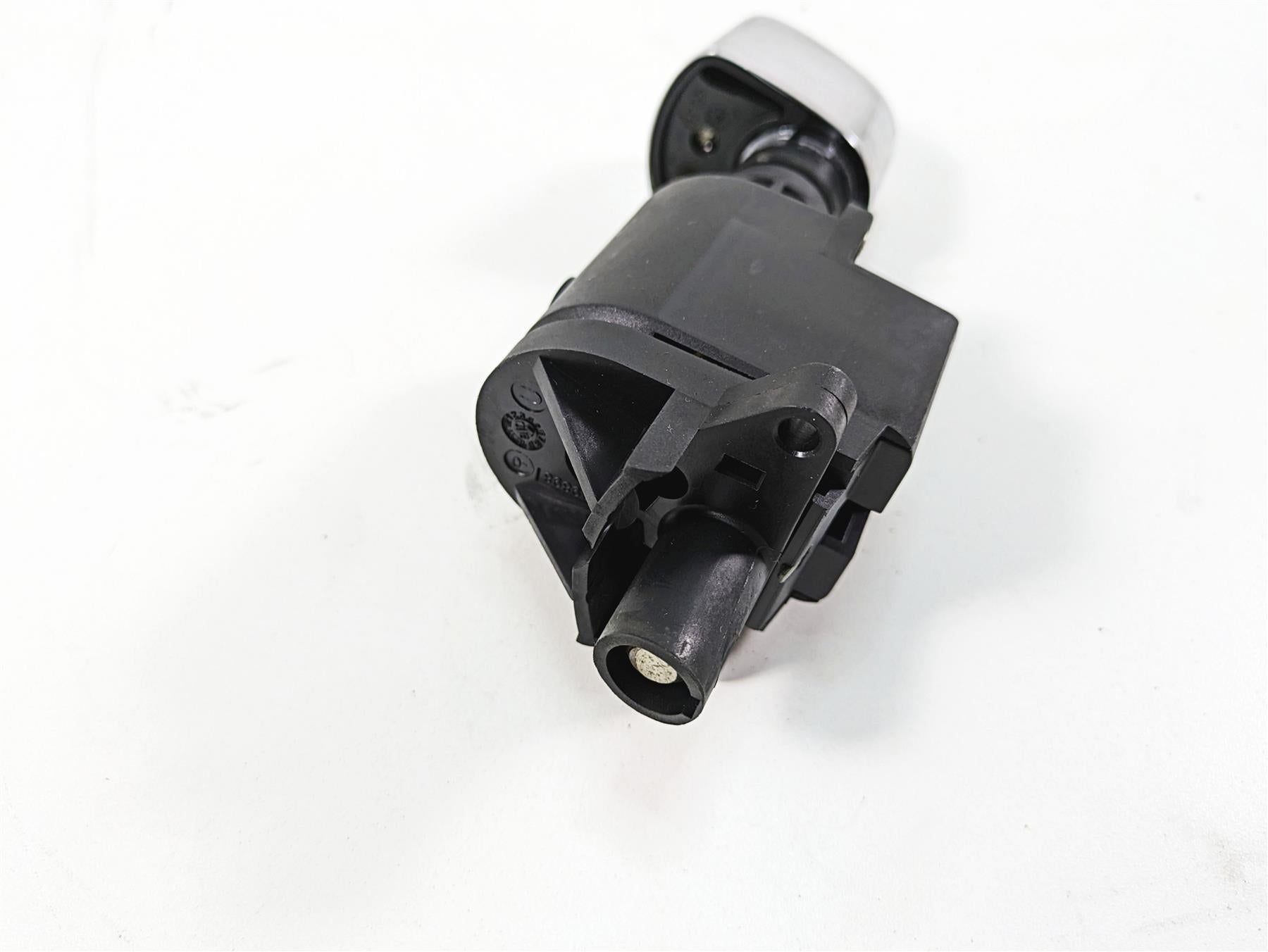2006 Harley Touring FLHXI Street Glide Ignition Switch Key Lock Set 71572-06 {{ shop.shopifyCountryName }} - Mototech271