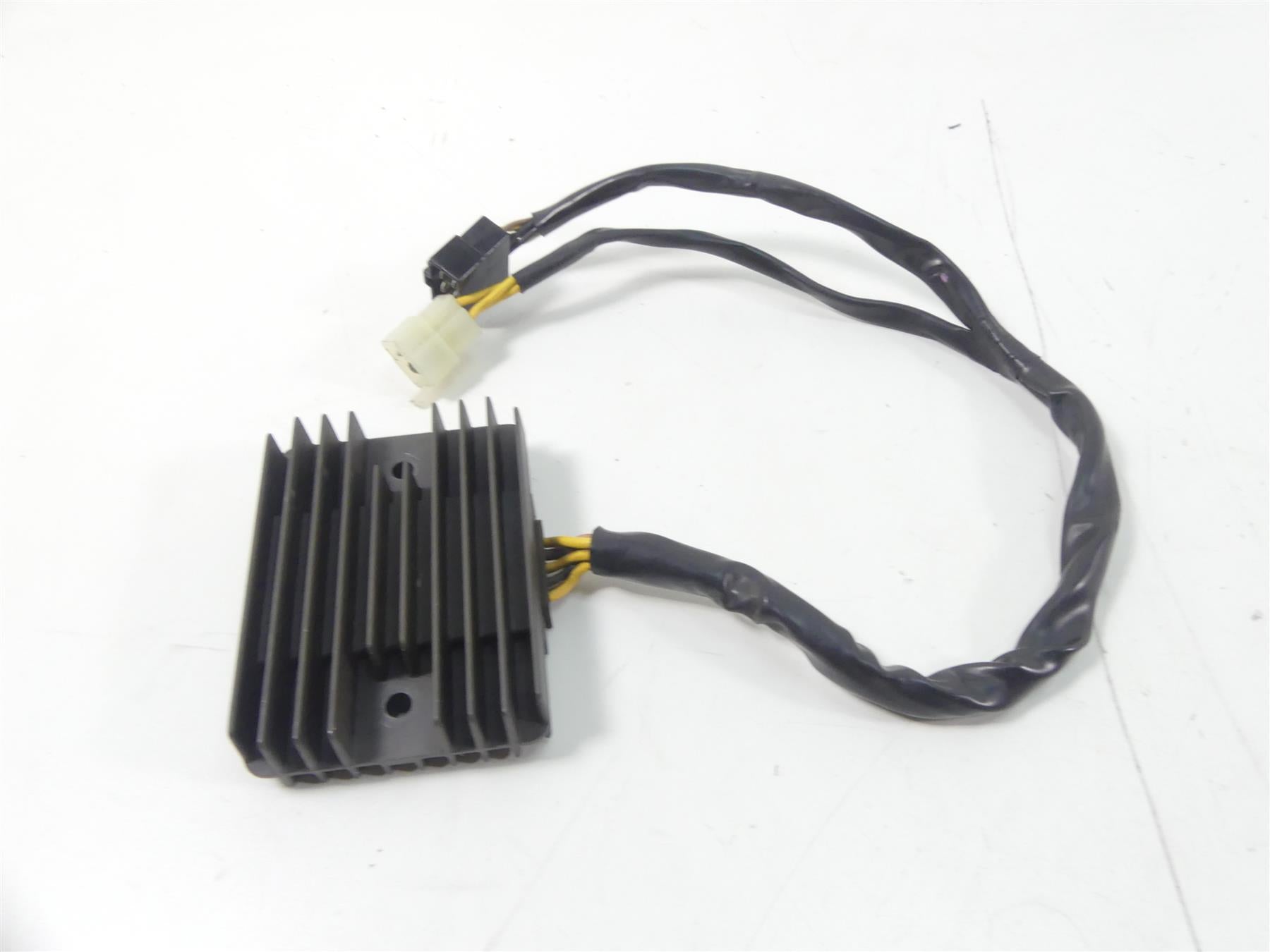 2004 Kawasaki VN1600 Meanstreak Rectifier Voltage Regulator 21066-1126 {{ shop.shopifyCountryName }} - Mototech271