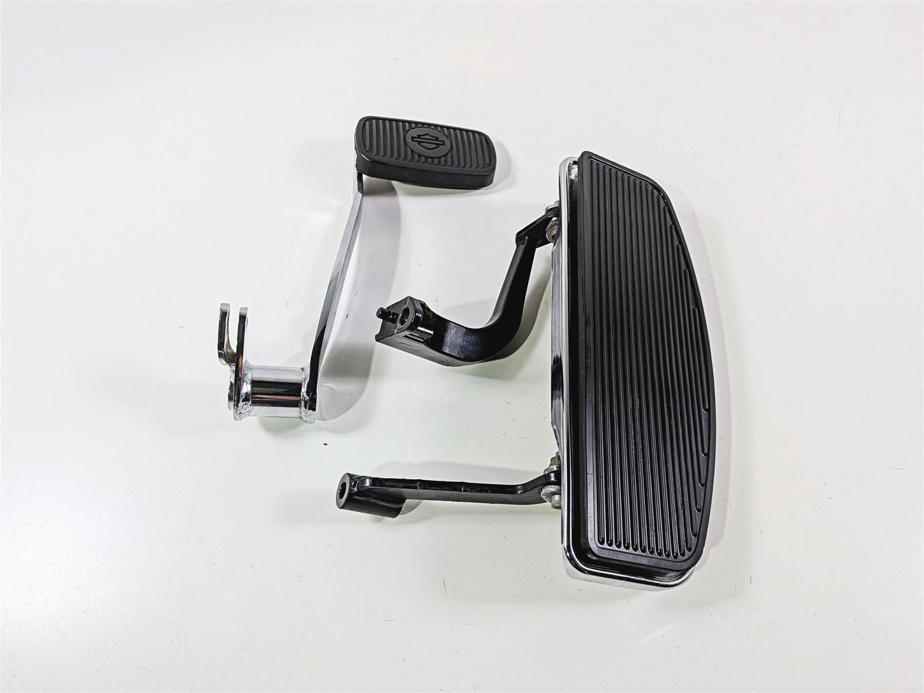 2014 Harley Touring FLHTK Electra Glide Right Floor Board Brake Pedal 50621-06-Mototech271