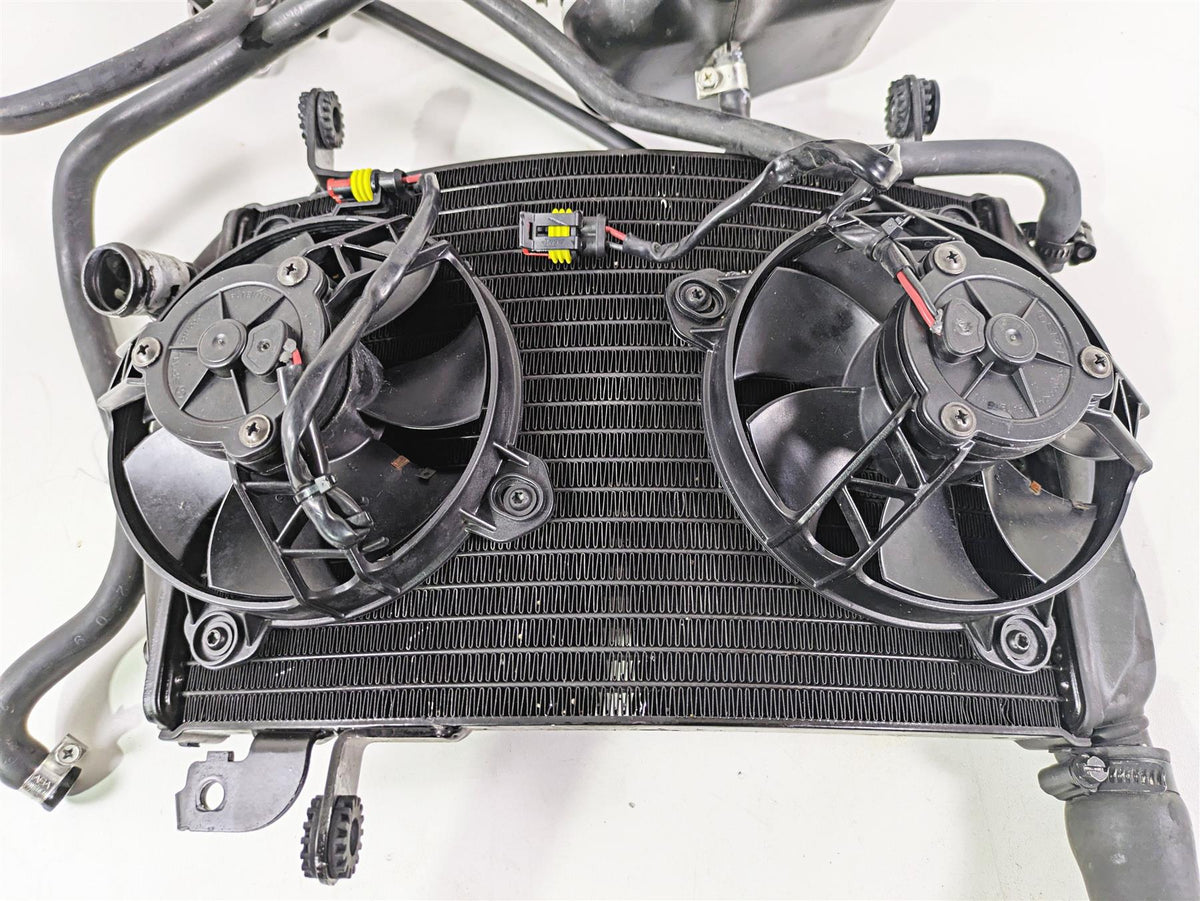 2010 Ducati Streetfighter 1098 S Upper Lower Coolant Radiator Set 54840841A {{ shop.shopifyCountryName }} - Mototech271