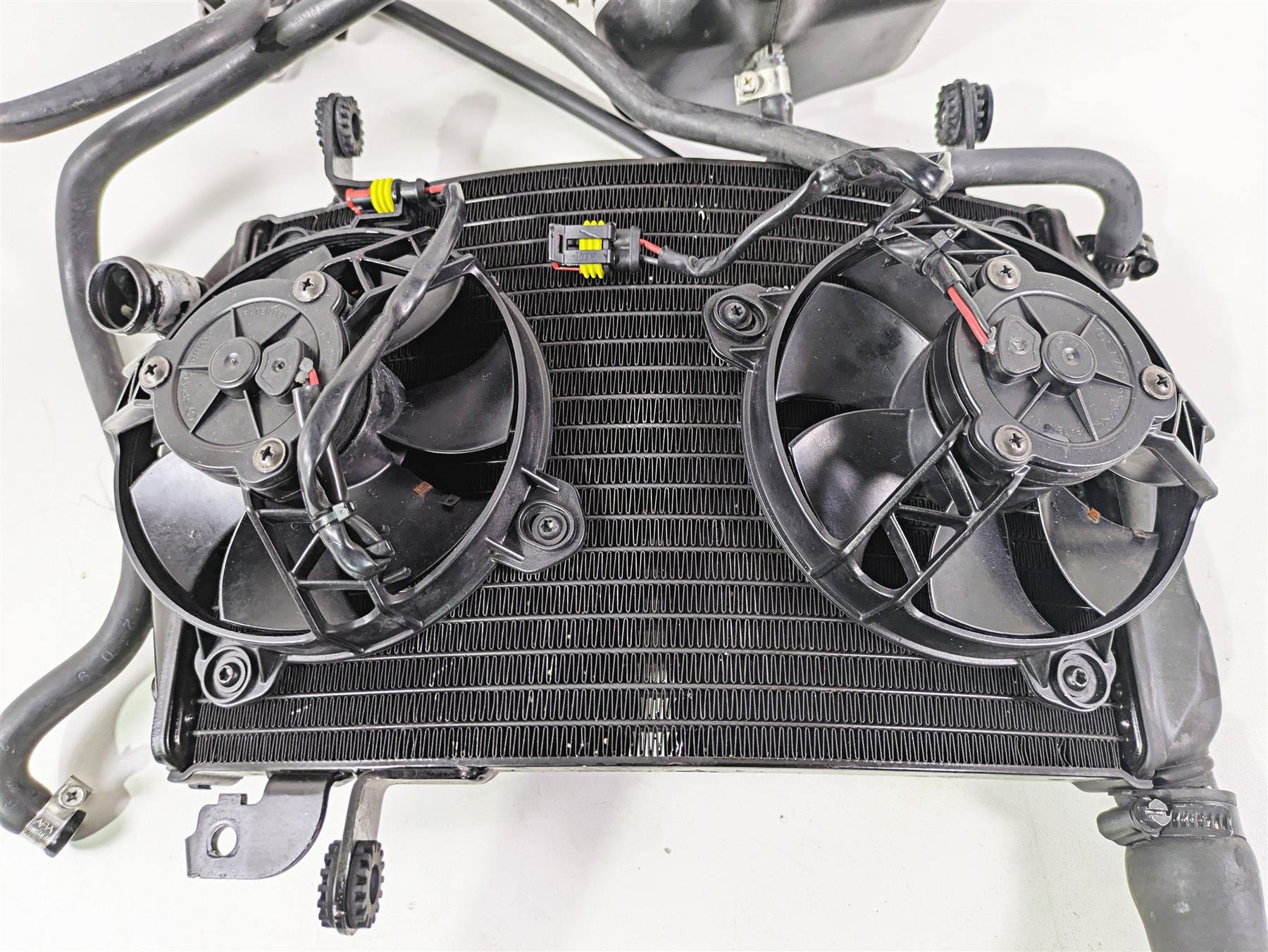 2010 Ducati Streetfighter 1098 S Upper Lower Coolant Radiator Set 54840841A {{ shop.shopifyCountryName }} - Mototech271