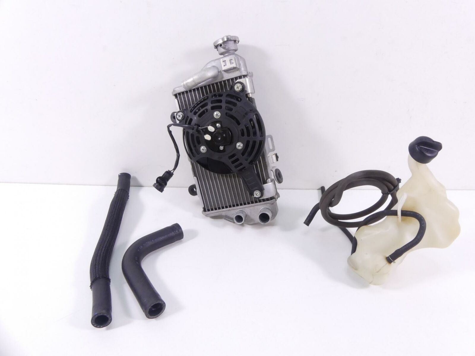 2017 Honda CRF1000 Africa Twin Right Radiator Fan Set  19010-MJP-A61