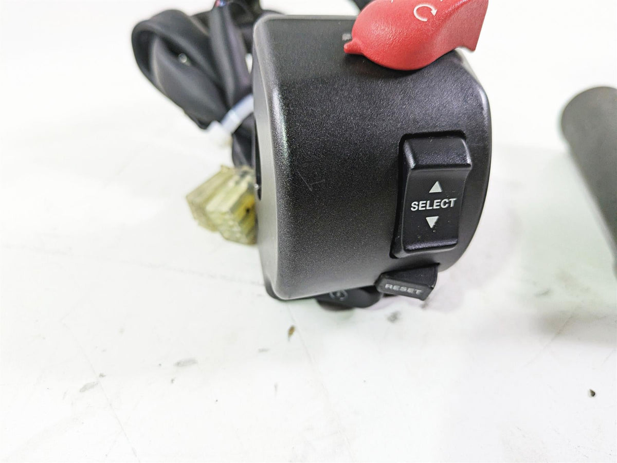 2008 Yamaha XVS1300 V-Star Tourer Right Hand Control Switch 3D8-83972-00-00 {{ shop.shopifyCountryName }} - Mototech271