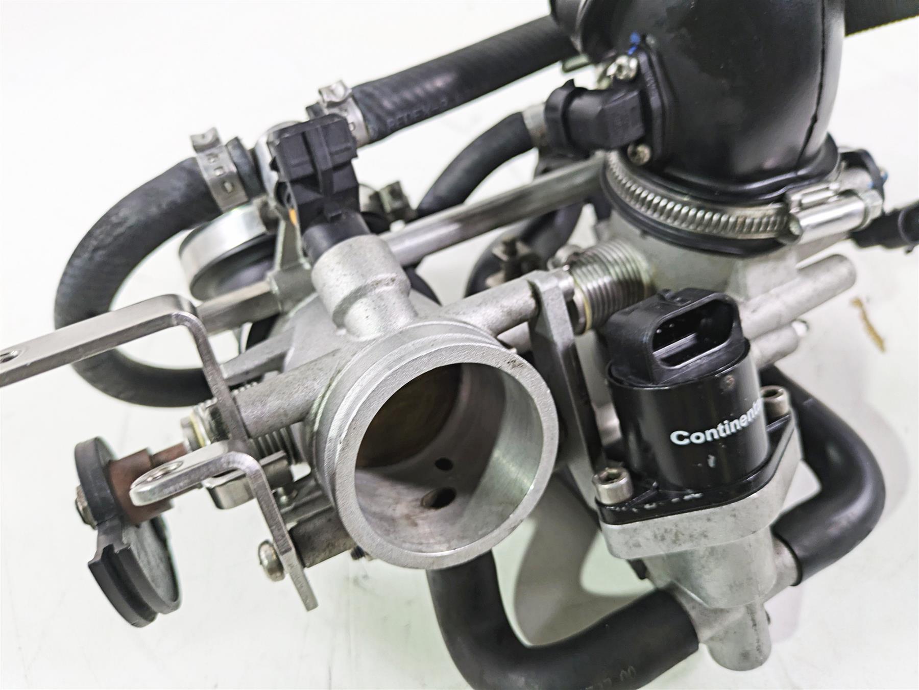 2009 Ducati Monster 1100 S Throttle Body Fuel Injection -Clean 28240831A {{ shop.shopifyCountryName }} - Mototech271