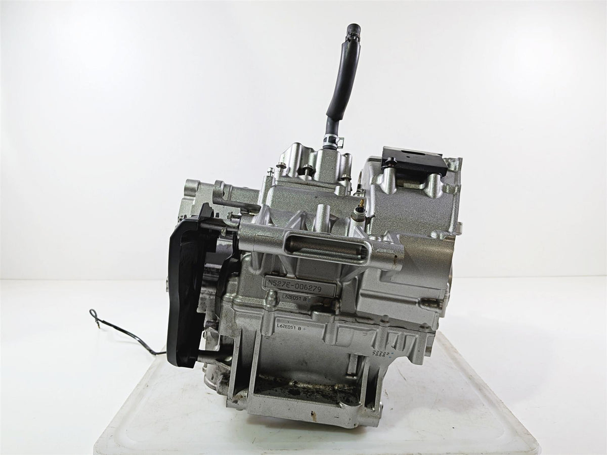 2016 Yamaha YZF R1 RN32 N527E Engine Motor Crank Case Crankcase Set 2CR-15100-17-00 {{ shop.shopifyCountryName }} - Mototech271