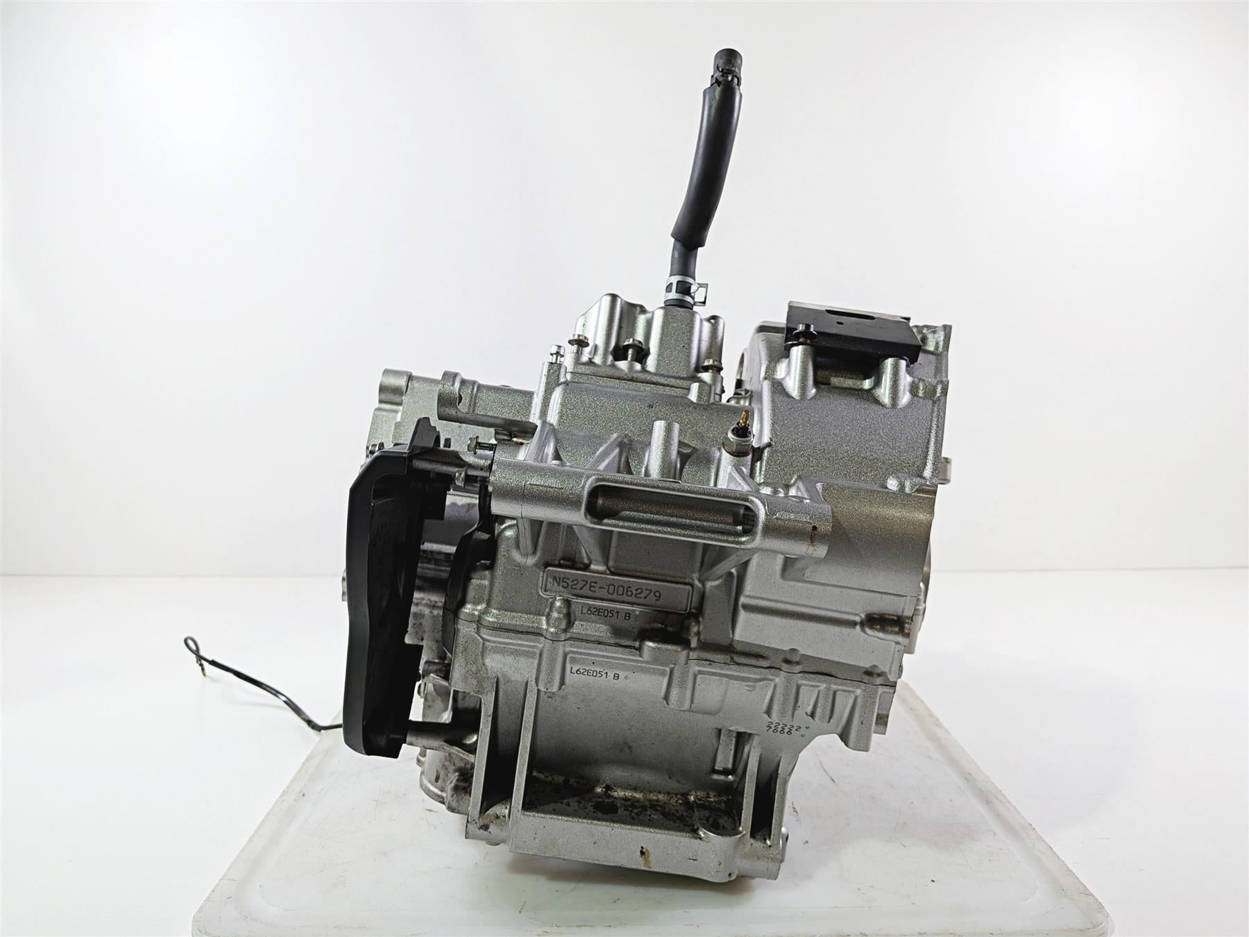 2016 Yamaha YZF R1 RN32 N527E Engine Motor Crank Case Crankcase Set 2CR-15100-17-00 {{ shop.shopifyCountryName }} - Mototech271