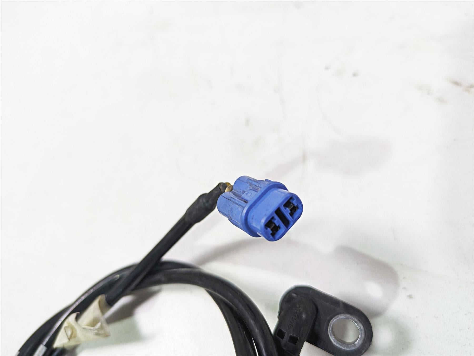 2018 Suzuki GSX1300 R Hayabusa Abs Wheel Speed Sensor Set 55710-15H10 {{ shop.shopifyCountryName }} - Mototech271