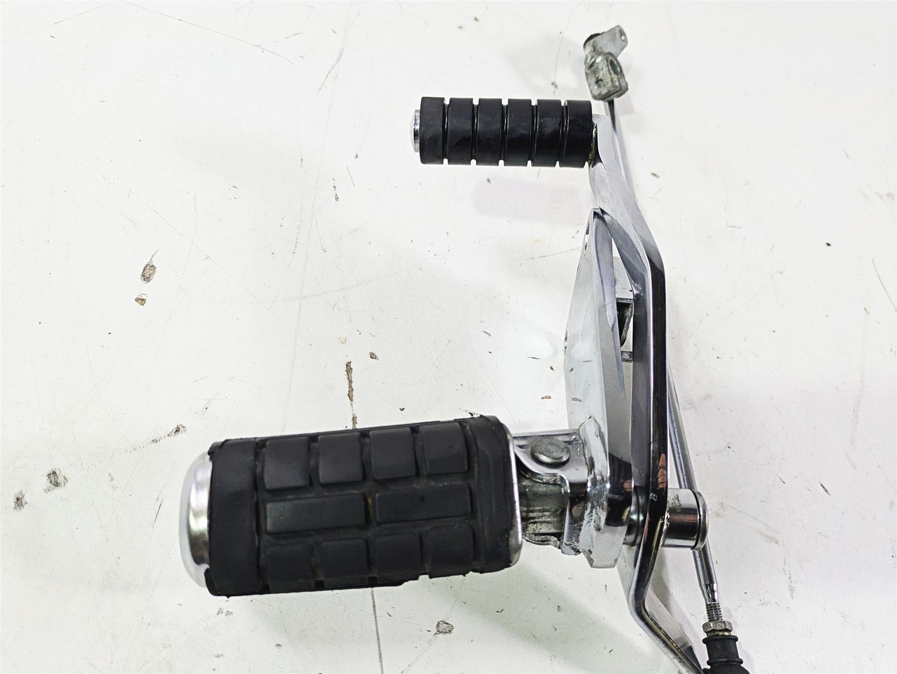 2002 Honda V-Twin VTX1800 C Left Front Foot Peg & Shifter Parts 50625-MCH-000 {{ shop.shopifyCountryName }} - Mototech271