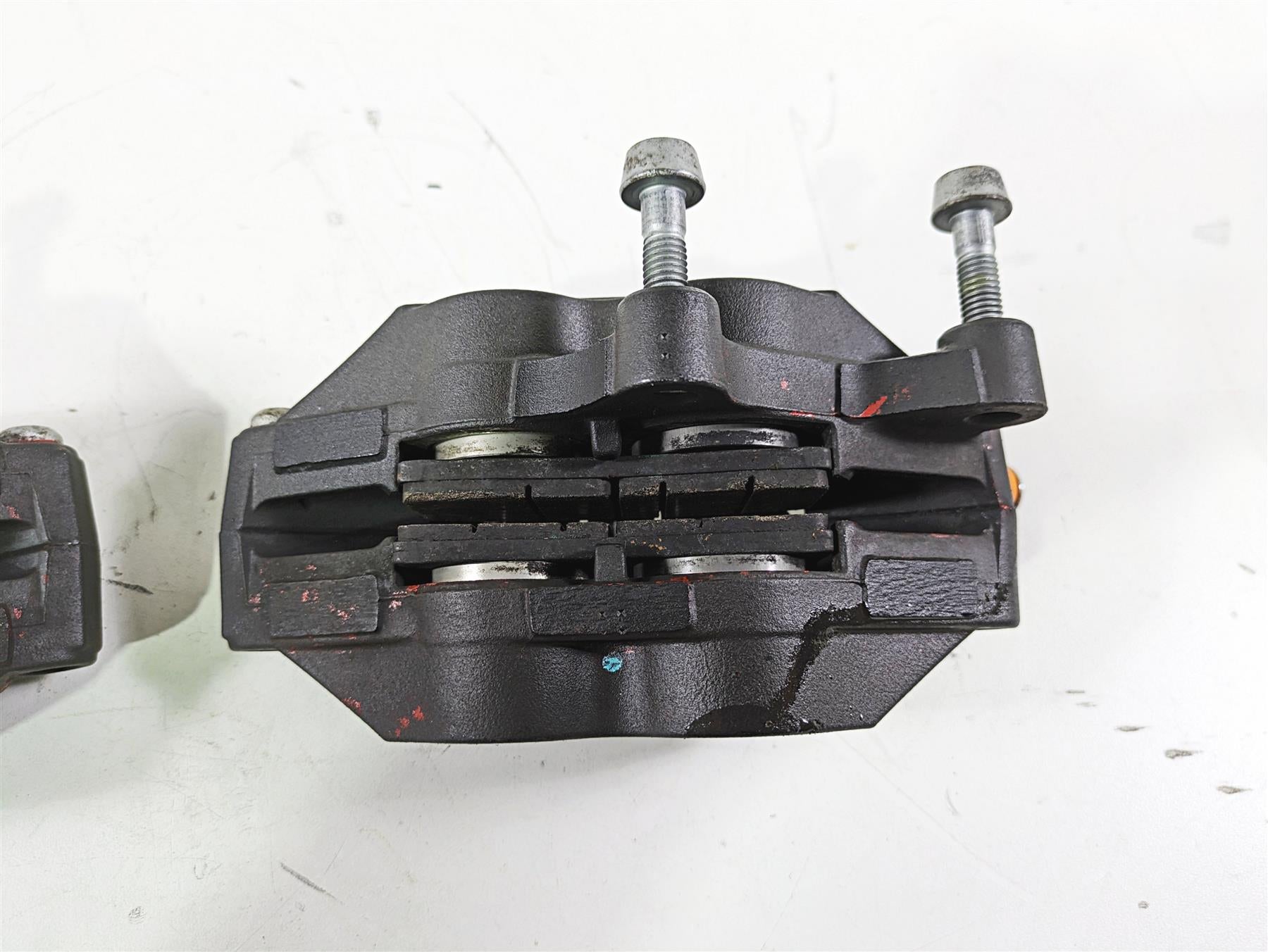 2004 BMW R1150GS R21 Front Brake Caliper Set Tokico 34117670391 34117670392 {{ shop.shopifyCountryName }} - Mototech271