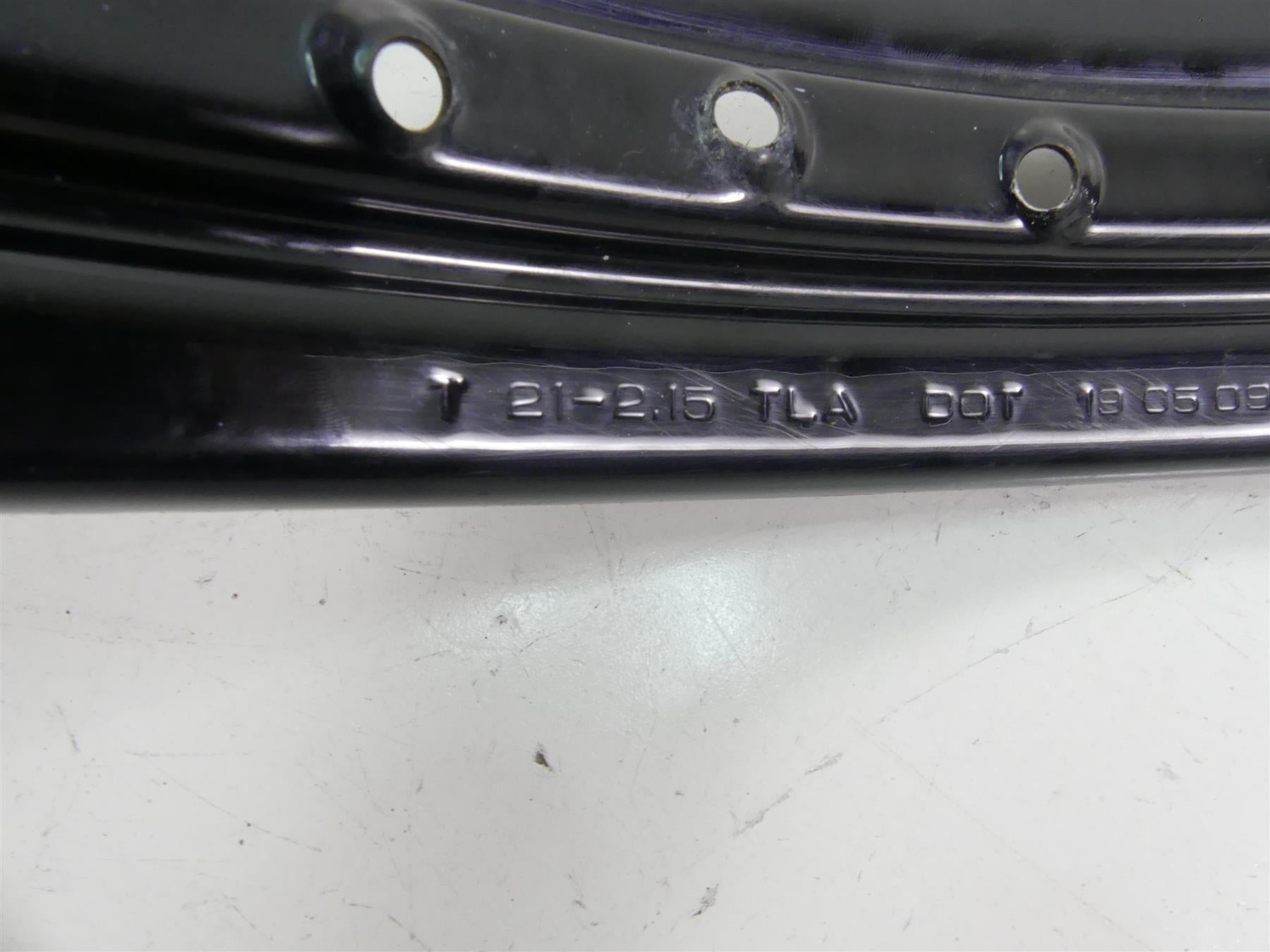 2010 Harley FXDWG Dyna Wide Glide Front Wheel Rim 21x2.15 41325-10 {{ shop.shopifyCountryName }} - Mototech271