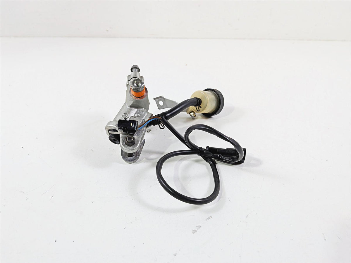2008 Aprilia RSVR 1000 Factory Clutch Radial Master Cylinder Brembo AP8176193 {{ shop.shopifyCountryName }} - Mototech271