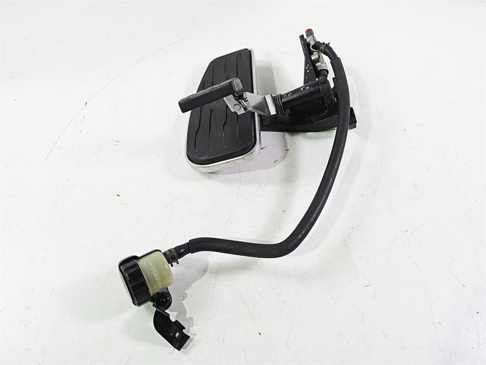 2004 Yamaha XVZ1300 Royal Star Right Floorboard & Brake Pedal Set 4XY-27420-10 {{ shop.shopifyCountryName }} - Mototech271