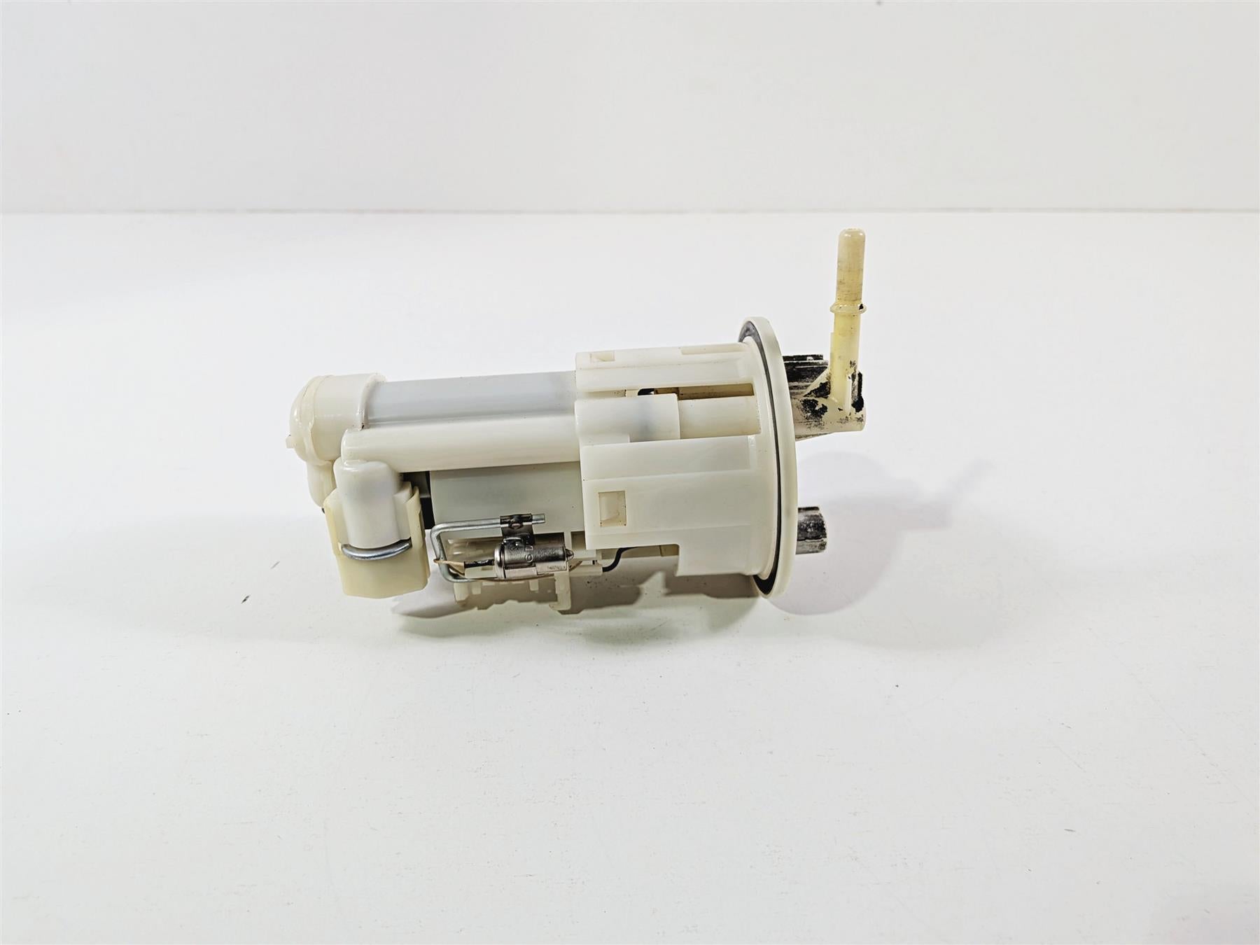 2008 Yamaha YZF R1 RN19 Fuel Gas Petrol Pump & Sending Unit 4C8-13907-00-00 {{ shop.shopifyCountryName }} - Mototech271