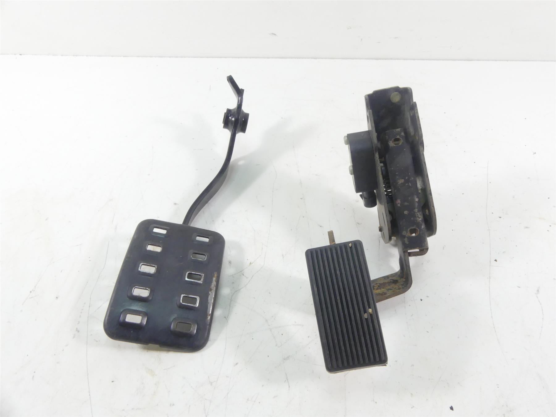 2015 Can-Am Commander 1000XT Accelerate Brake Foot Pedal 317780-001 318060 | Mototech271