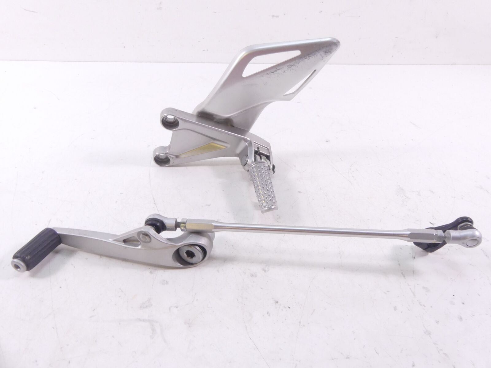 2014 Honda CBR1000 SP Fireblade Left Front Footpeg & Shifter 50700-MGP-D60 {{ shop.shopifyCountryName }} - Mototech271