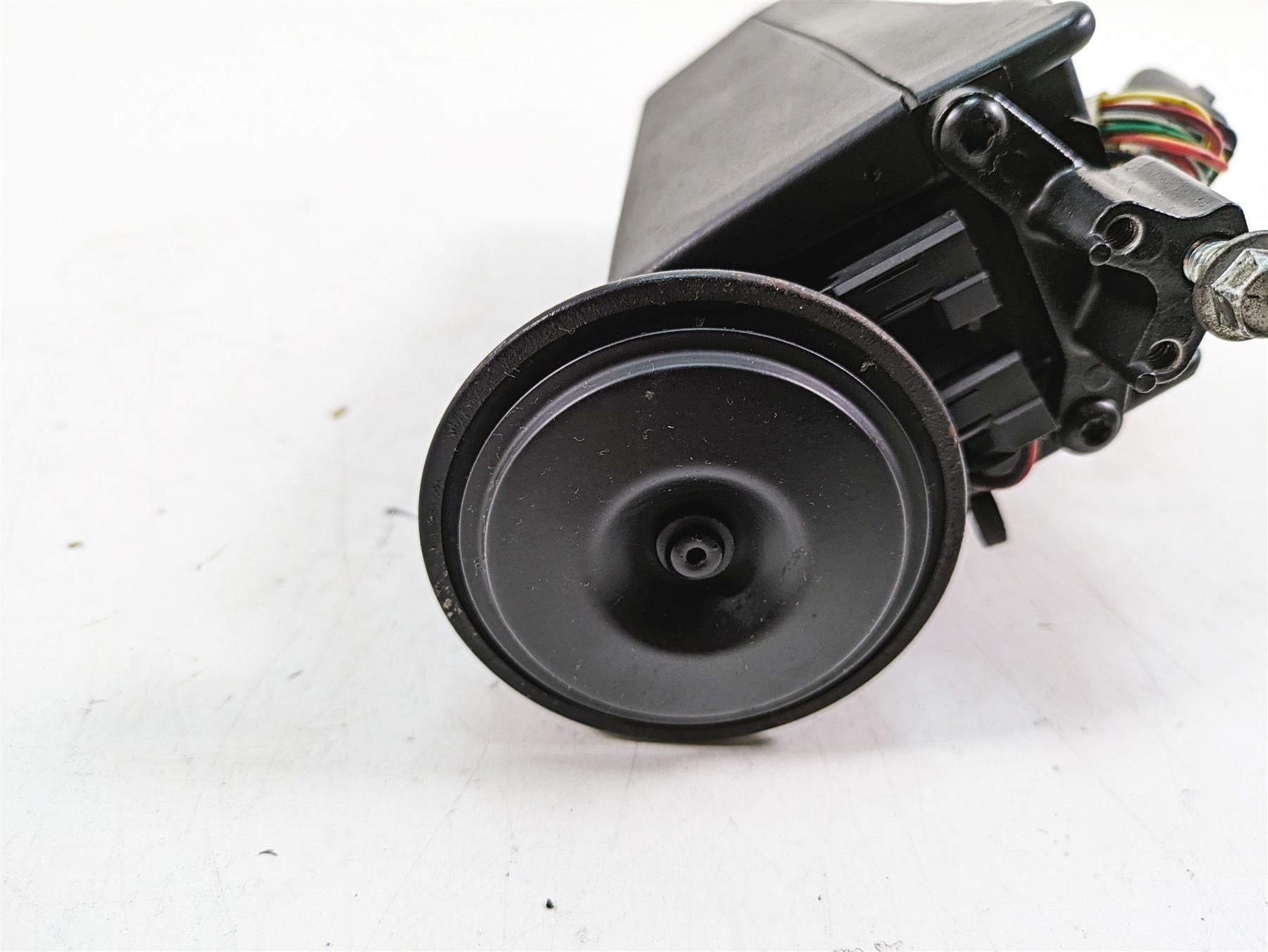 2020 Harley Softail FXBB Street Bob Horn + Media Usb Wiring Box 69201654 {{ shop.shopifyCountryName }} - Mototech271