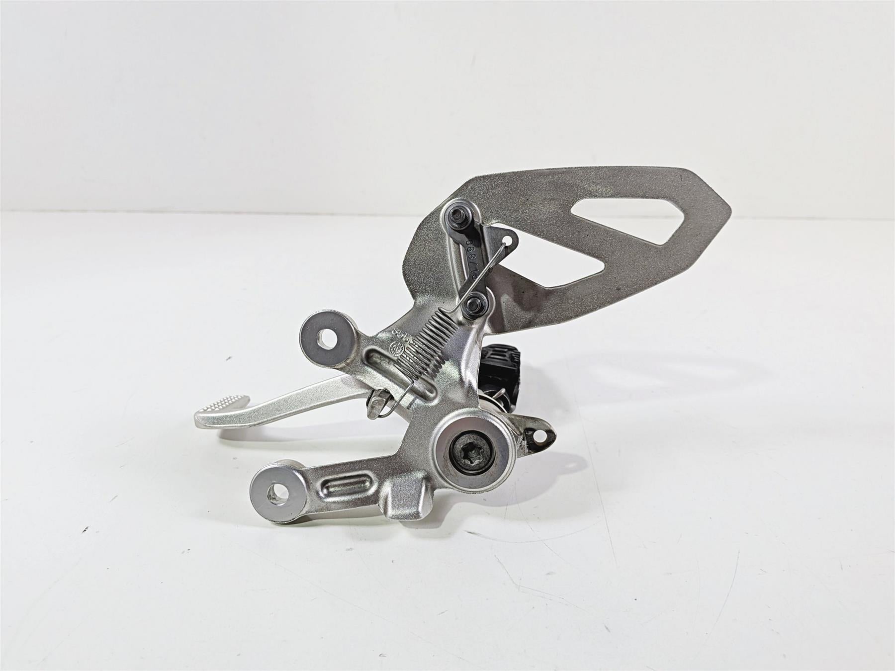 2016 BMW S1000XR K49 Right Rider Foot Peg & Brake Ped 46718553836-Mototech271