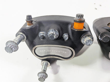 2000 Harley Touring FLHRCI Road King Front Brake Caliper Set 44023-00C 44046-00D {{ shop.shopifyCountryName }} - Mototech271