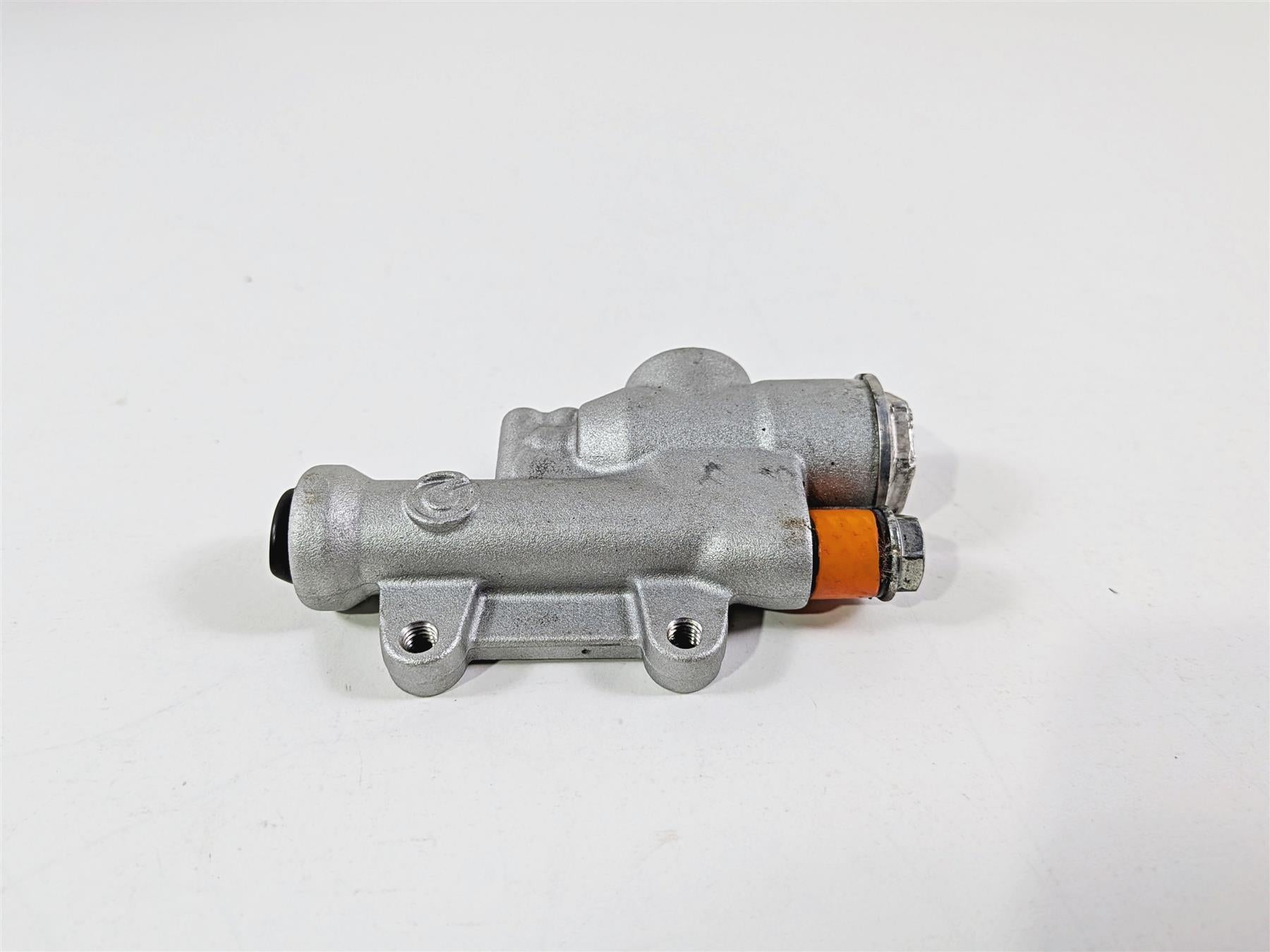 2016 Aprilia RSV 1100 Tuono V4 Factory Rear Brembo Brake Master Cylinder B044586 {{ shop.shopifyCountryName }} - Mototech271