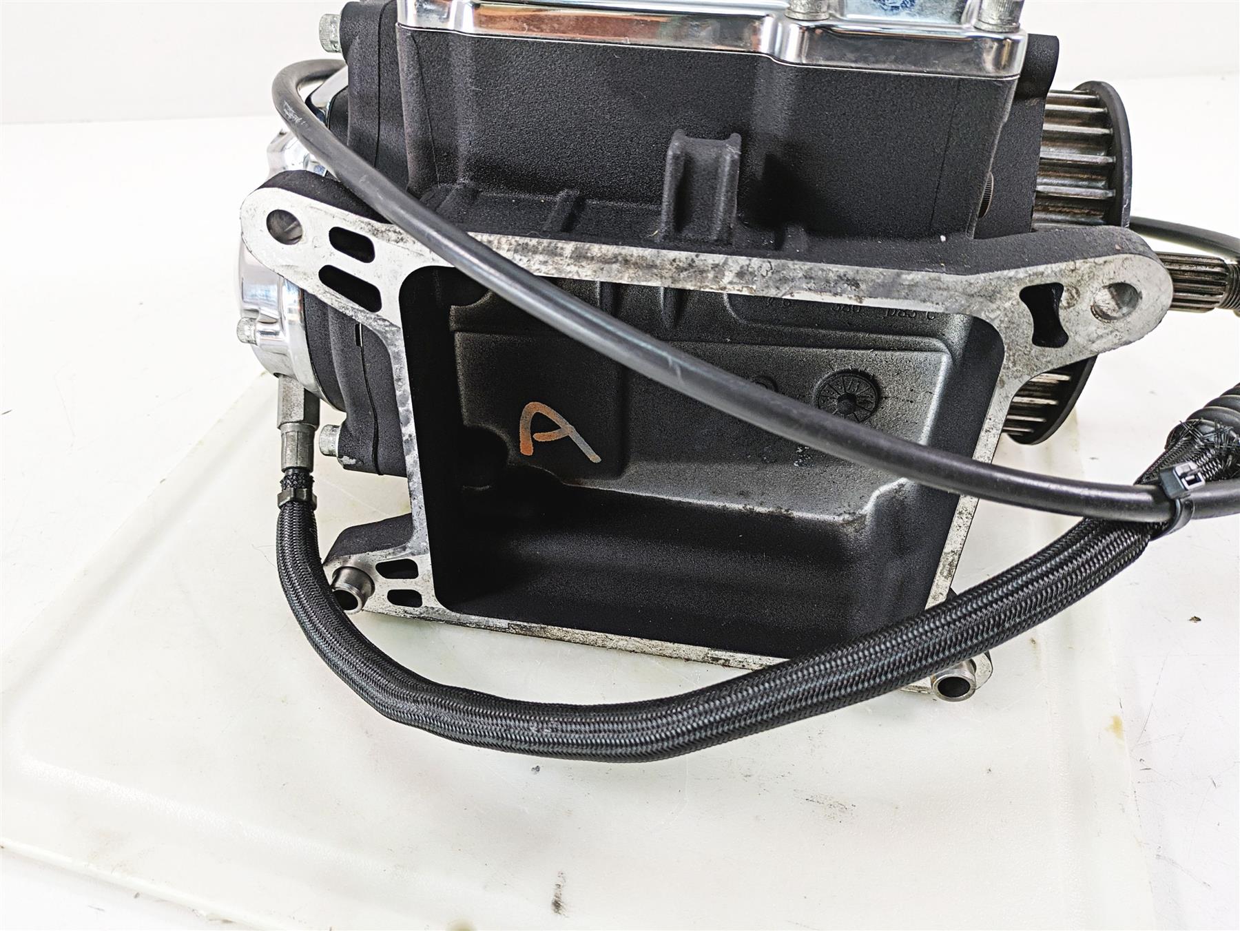 2013 Harley Softail FLSTC Heritage Classic Transmission Gear Box 6-Sp 33012-10A {{ shop.shopifyCountryName }} - Mototech271