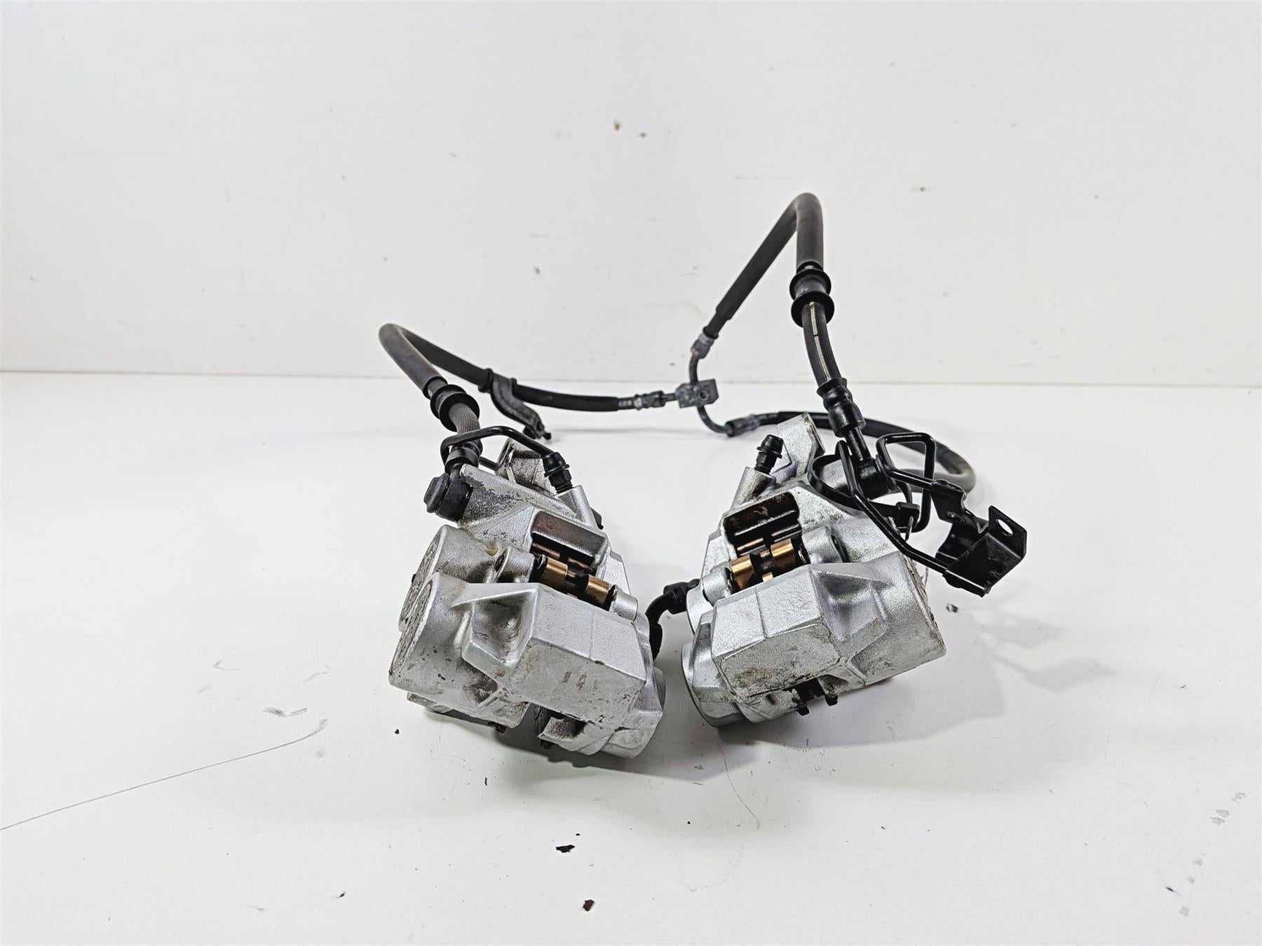 2008 Yamaha XV1900 Roadliner S Front Brake Caliper Set 1D7-2580T-00-00 {{ shop.shopifyCountryName }} - Mototech271