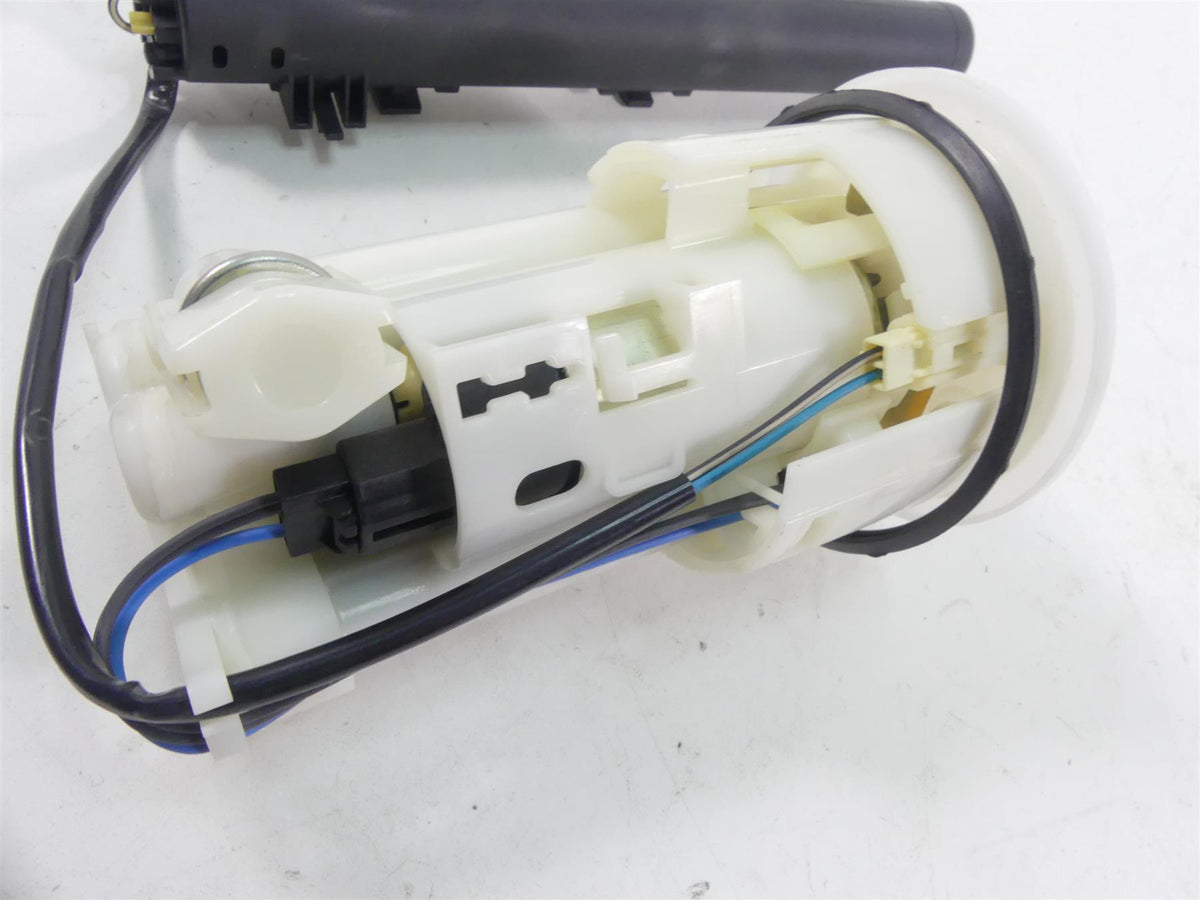 2018 Triumph Street Triple 765RS Fuel Gas Petrol Pump & Sending Unit T2400735 {{ shop.shopifyCountryName }} - Mototech271